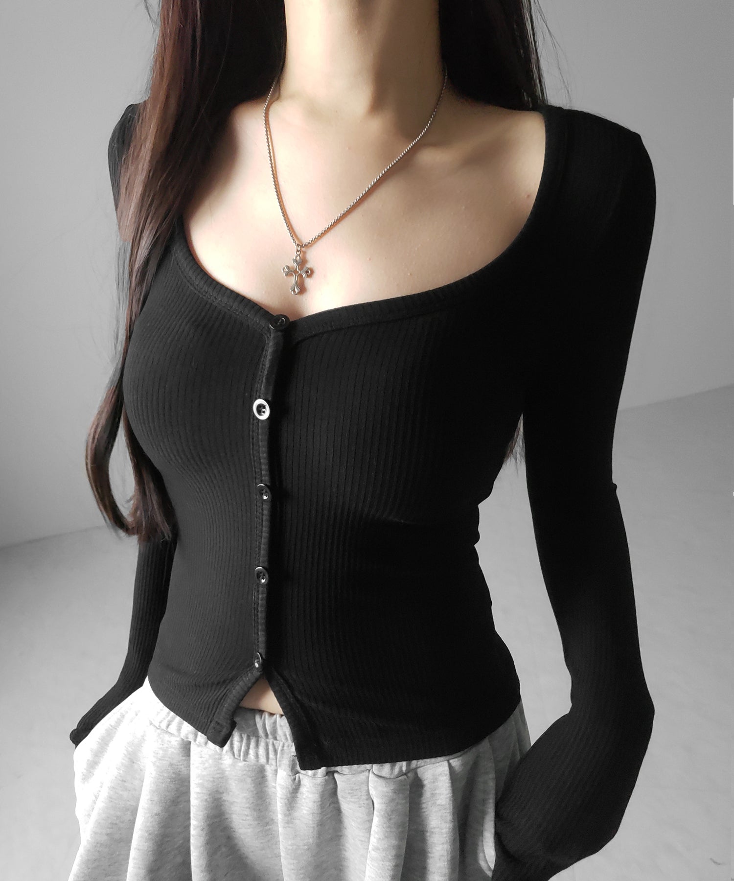 【 裏微起毛 】フロントボタンタイトリブカットソートップス / front button tight ribbed cutsew tops