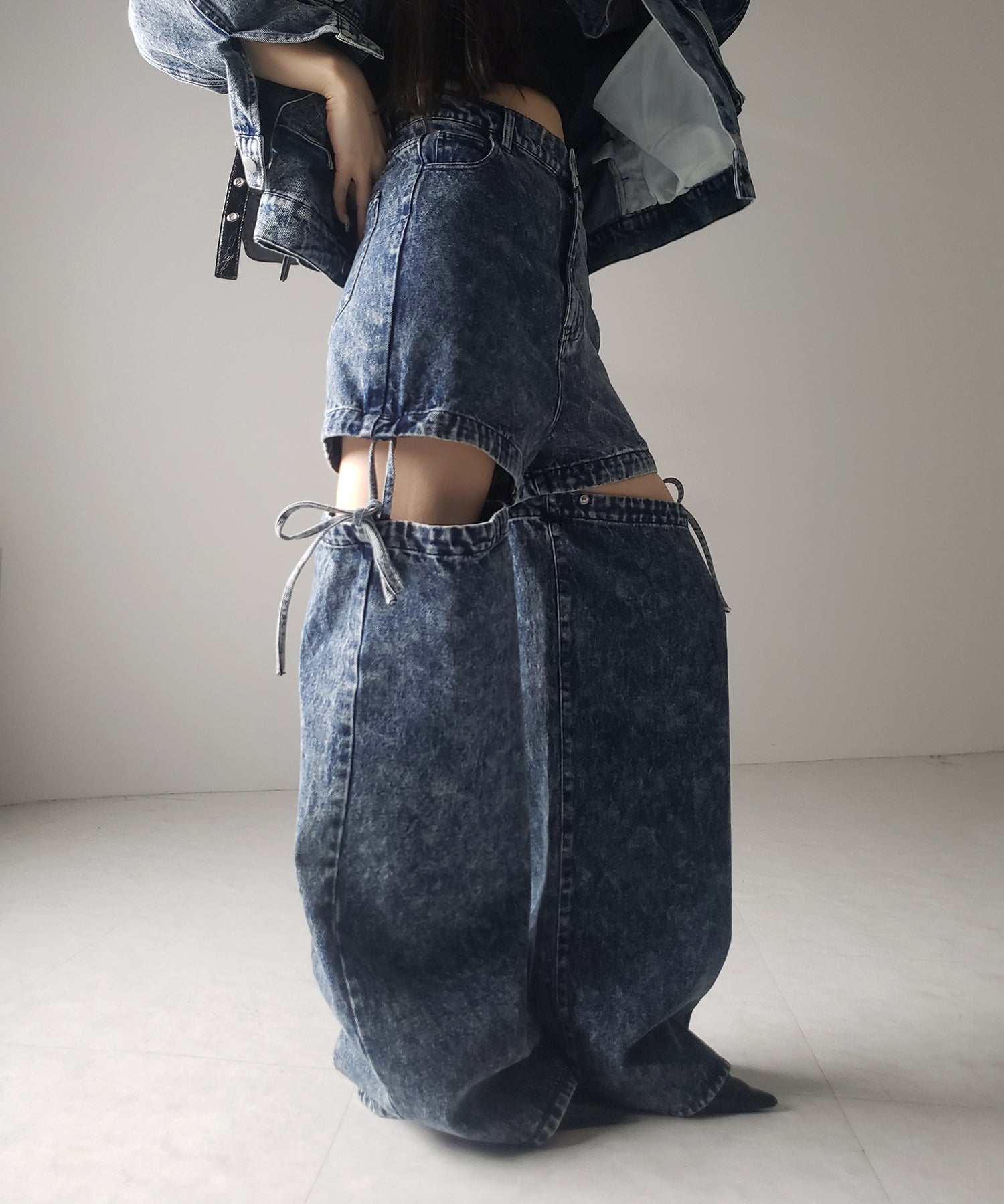 【 セットアップ着用可能 】2WAYヴィンテージケミカルブリーチカットアウトリボンデニム / 2WAY vintage chemical bleach cutout ribbon denim