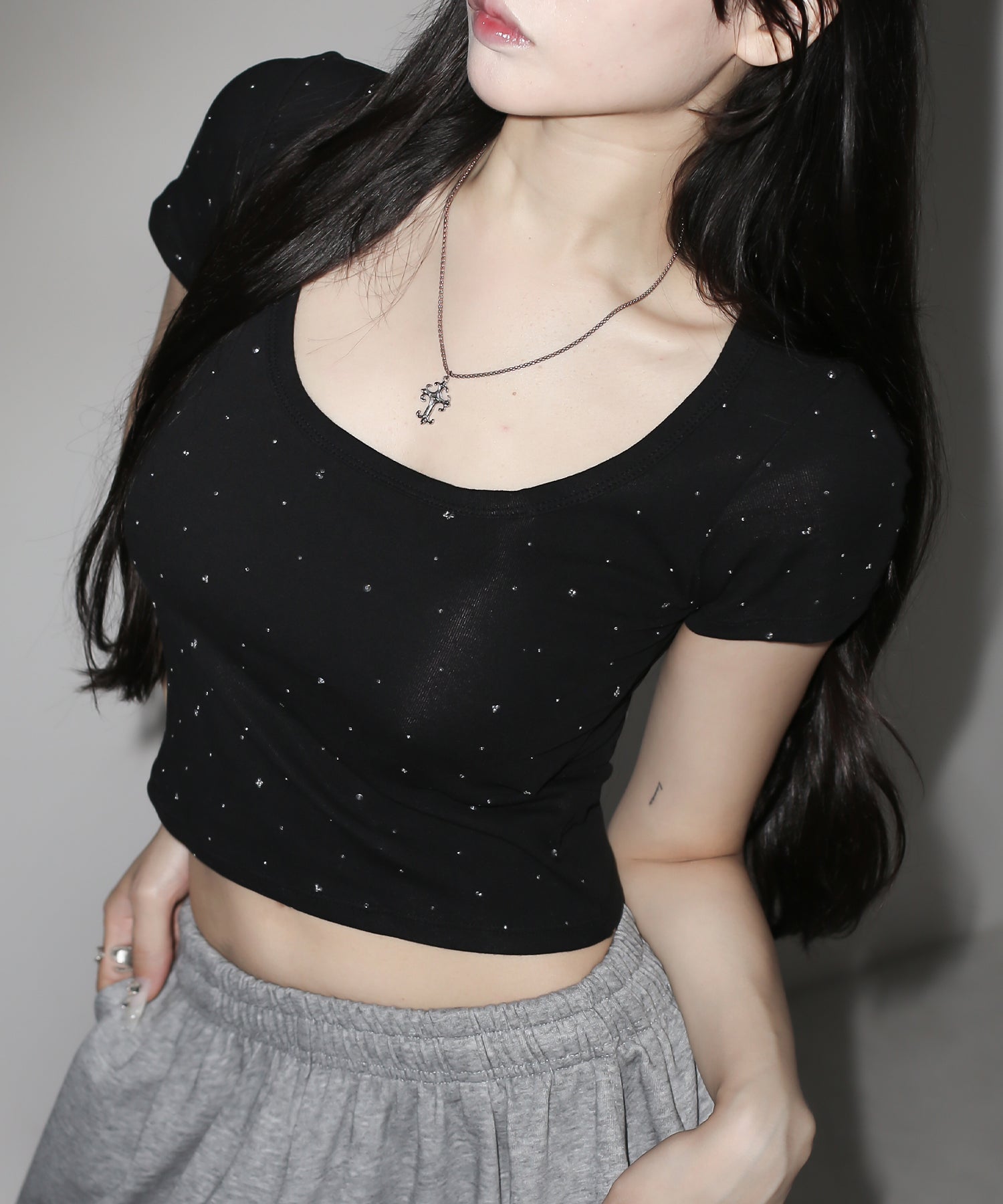 ラインストーンスクエアネックタイトTシャツ /Rhinestone square neck tight T-shirt