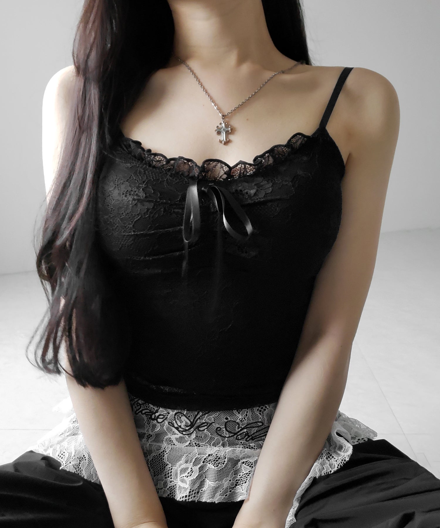 【 2color 】フロントリボンレースレイヤードキャミソール / front ribbon lace layered camisole
