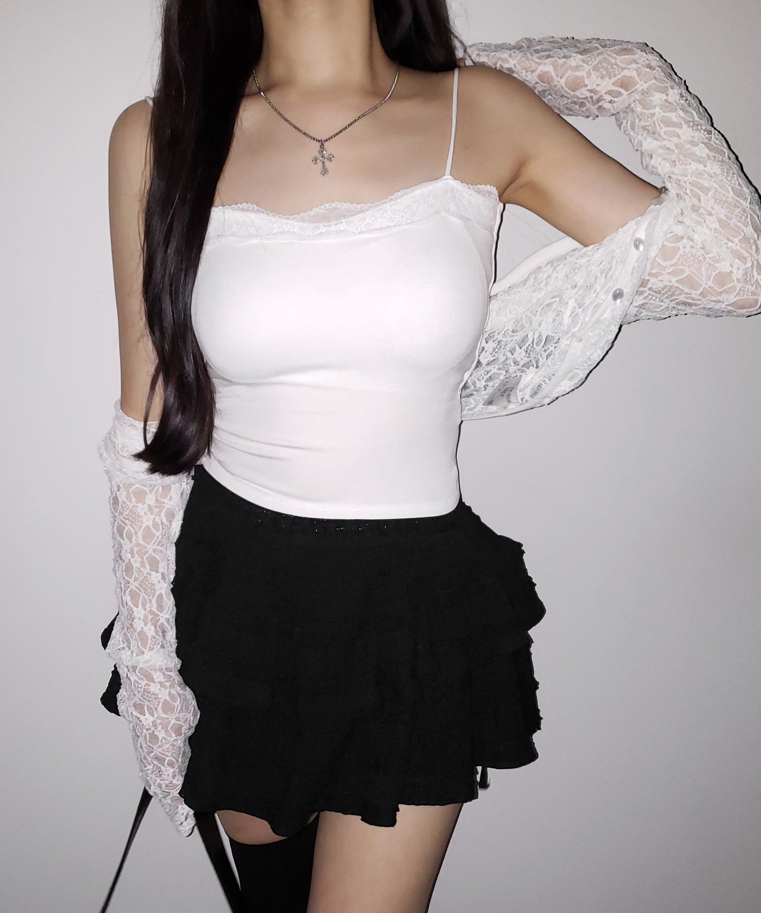 【 3color 】レース切替スクエアクロップドキャミソール / Lace switched square cropped camisole