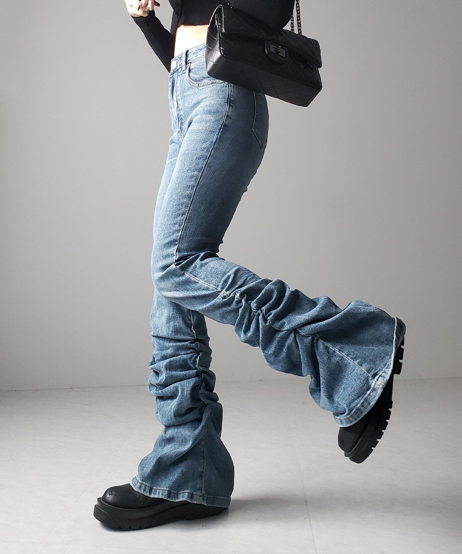 ヘムシャーリングギャザーストレッチフレアパンツ / Hem shirring gather stretch flare pants
