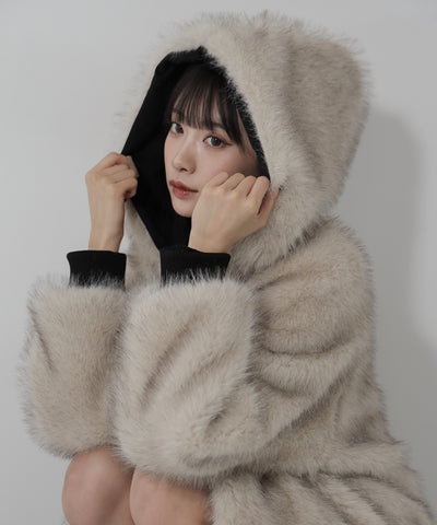【 リバーシブル2WAY】ビッグフーディボリュームフェイクファーブルゾン / Reversible big hoodie volume fake fur blouson