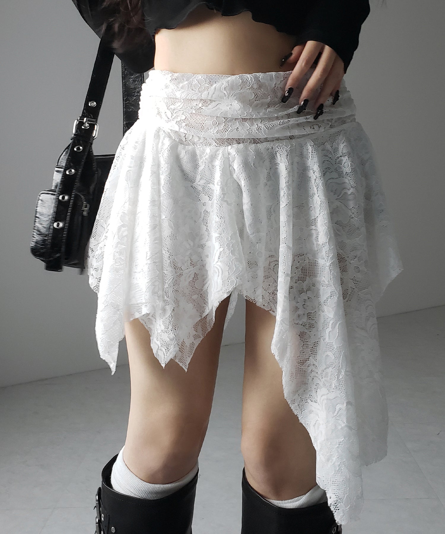 【 インパン裏地付】アシンメトリーフリルレースミニスカート / asymmetry frill lace mini skirt