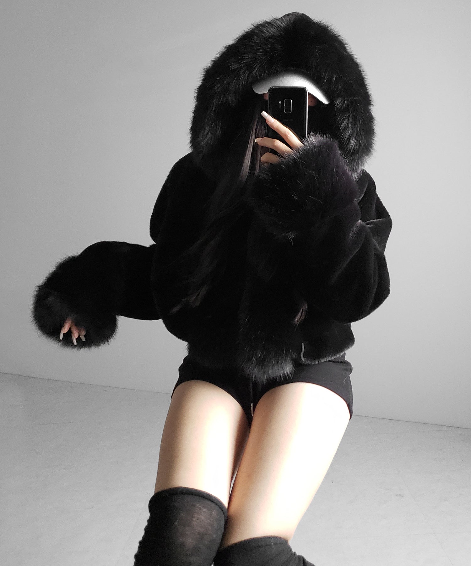 フェイクファーフードレディーショートコート / fake fur hoodec lady short coat