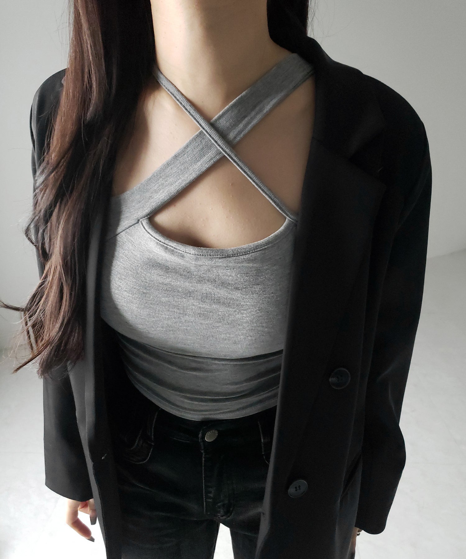 【 3color / カップ付 】クロスネックカットアウトキャミソール / cross neck cutout camisole