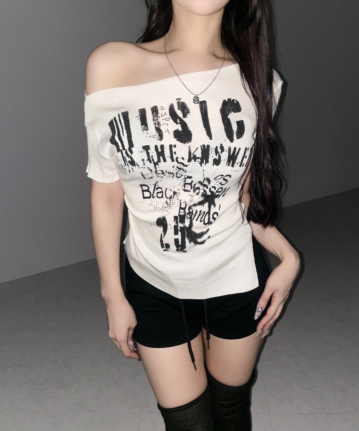 グランジロゴプリント半袖スリムニットトップス / grunge logo print shortsleeve slim knit tops