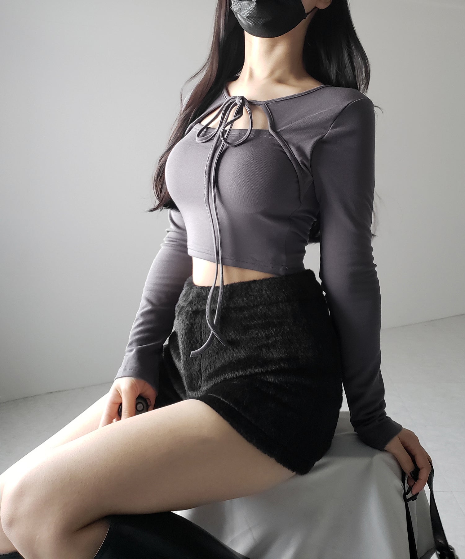【 2WAY / 裏起毛 】フロントリボンカットアウトドッキングショートトップス / front ribbon cutout docking short tops