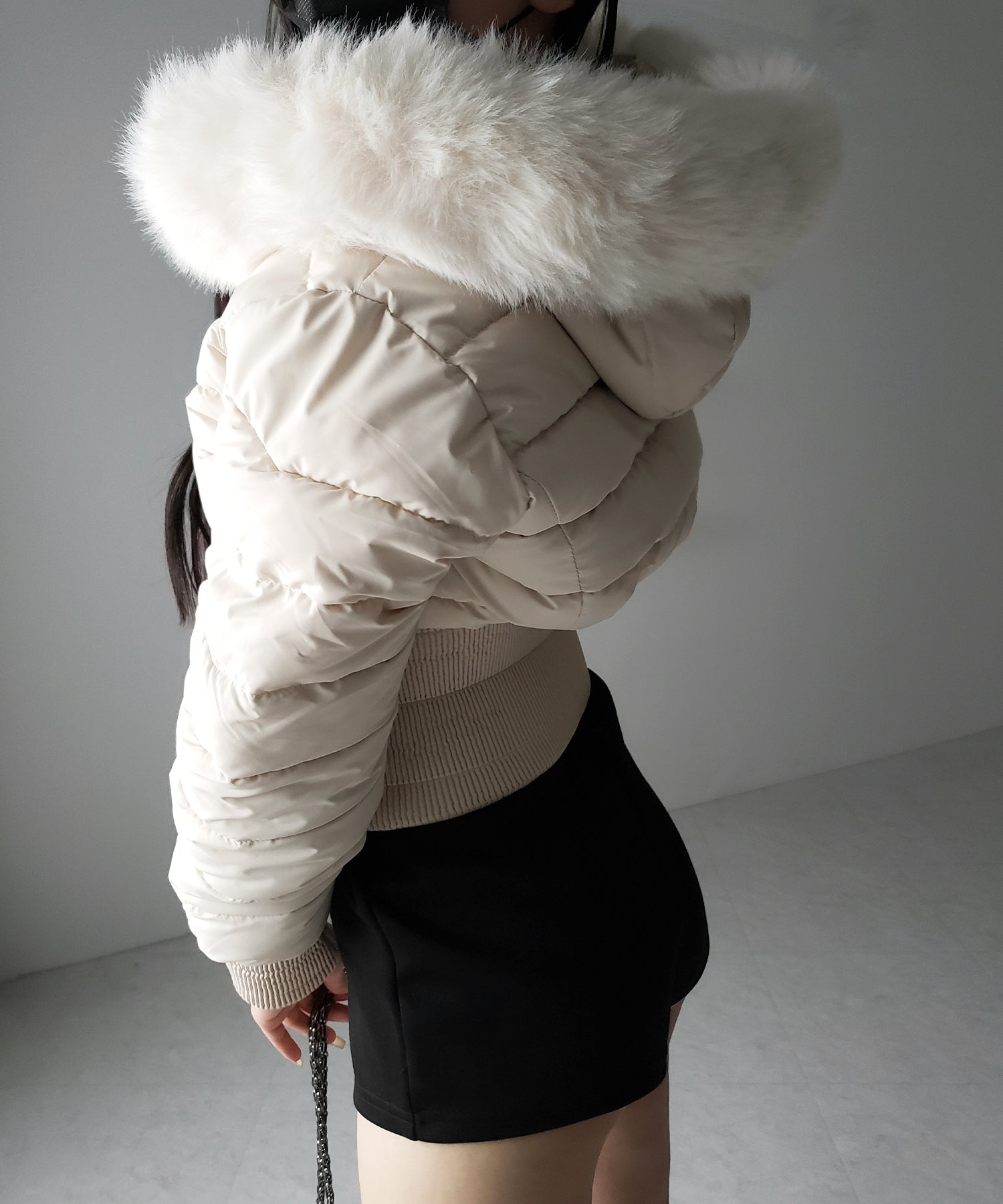 ウエストマークファーフードレディフェイクダウンジャケット / waist mark fur hooded lady fake down jacket