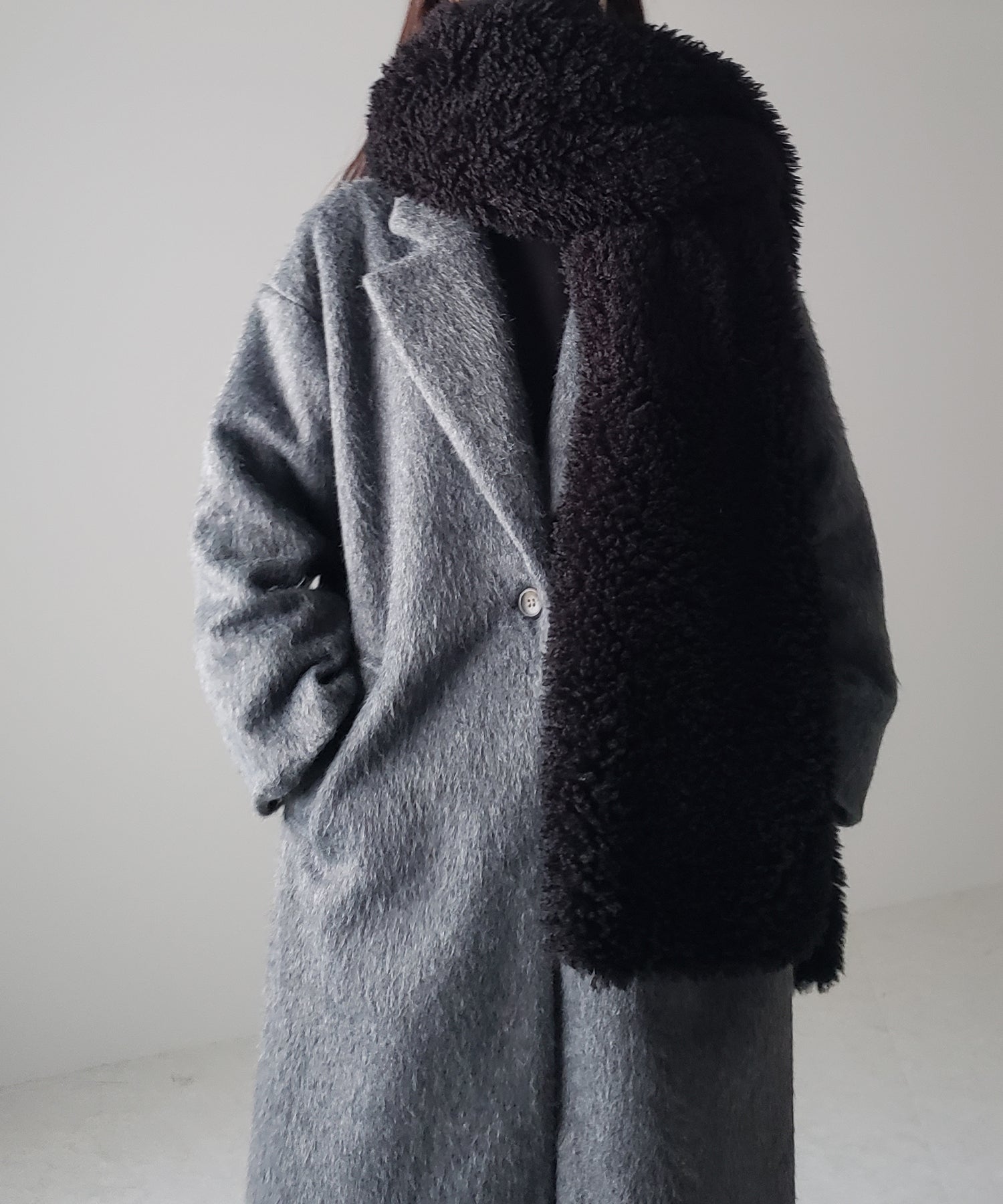 ボリュームフラッフィーシャギーボアマフラー / volume fluffy shaggy boa muffler