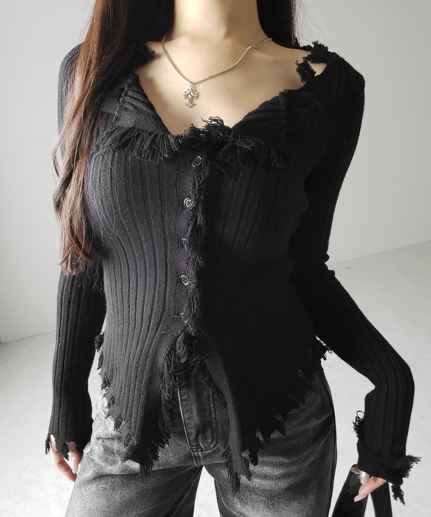 ダメージフリンジリブニットスリムカーディガン / damage fringe rib knit slim cardigan