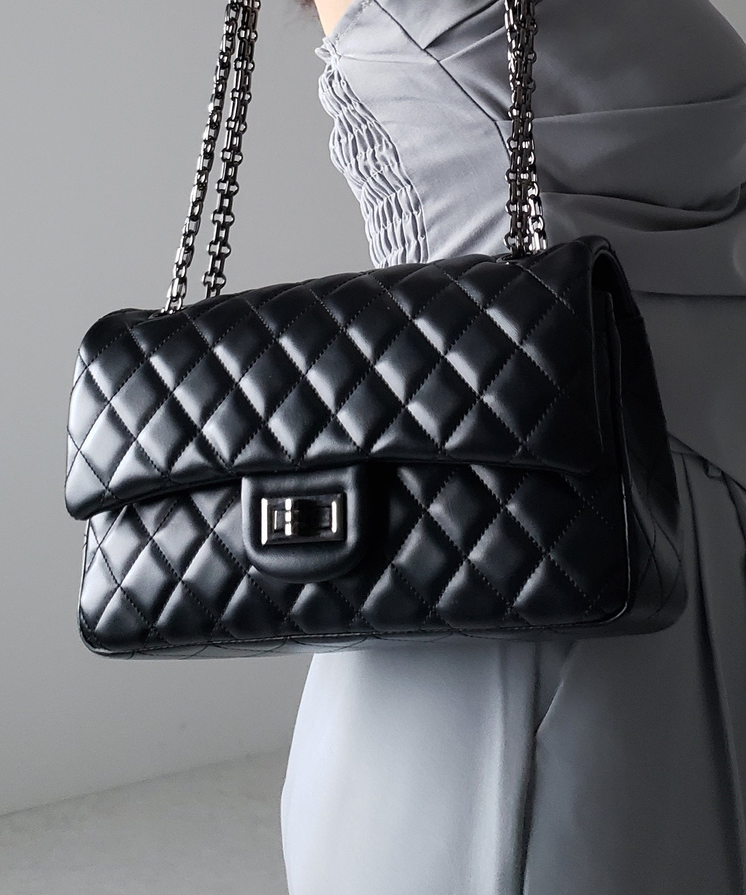 キルティングチェーンスクエアショルダーバッグ / quilting chain square shoulder bag