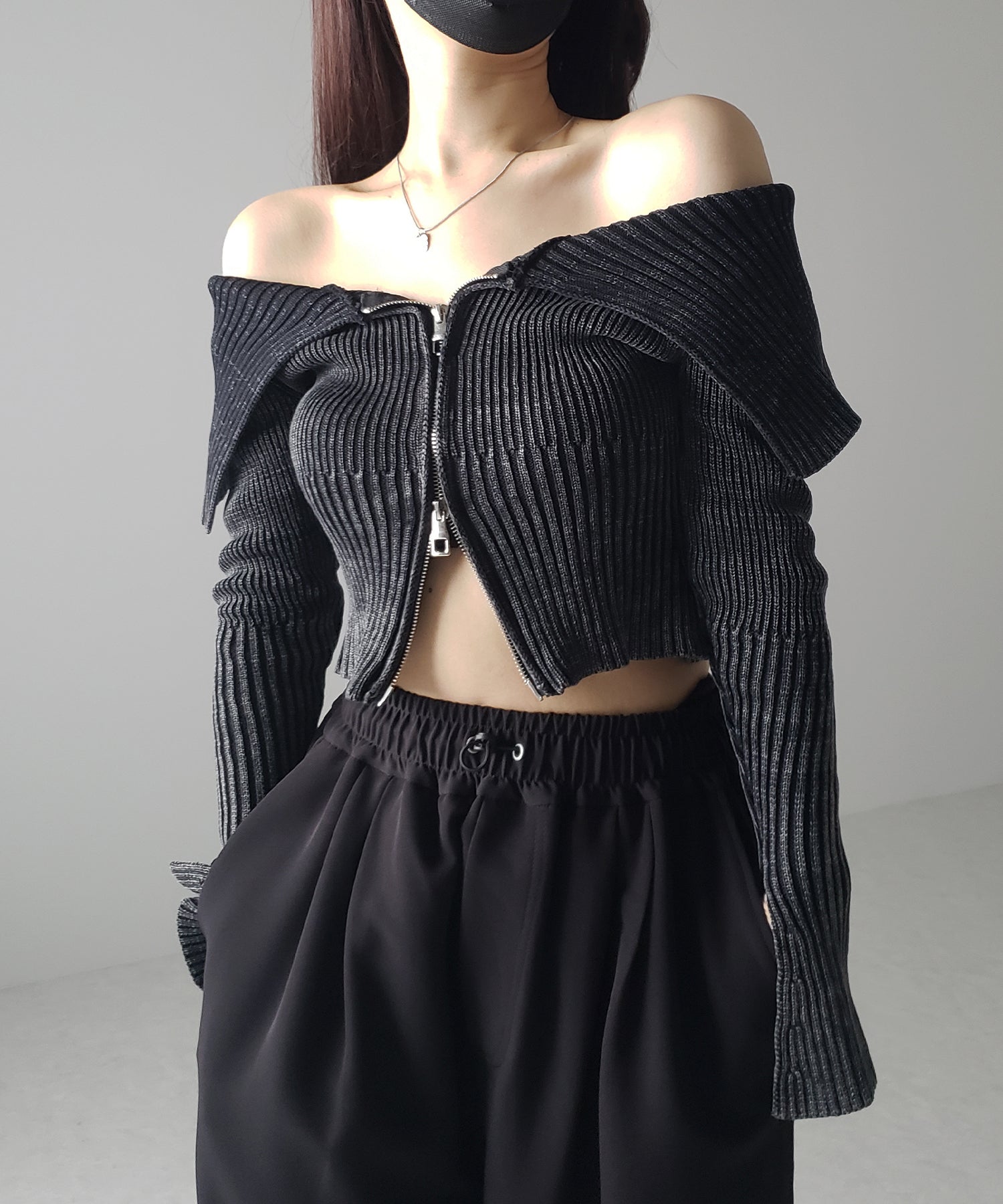 【 3color 】ダブルジップスリットオフショルリブニット
