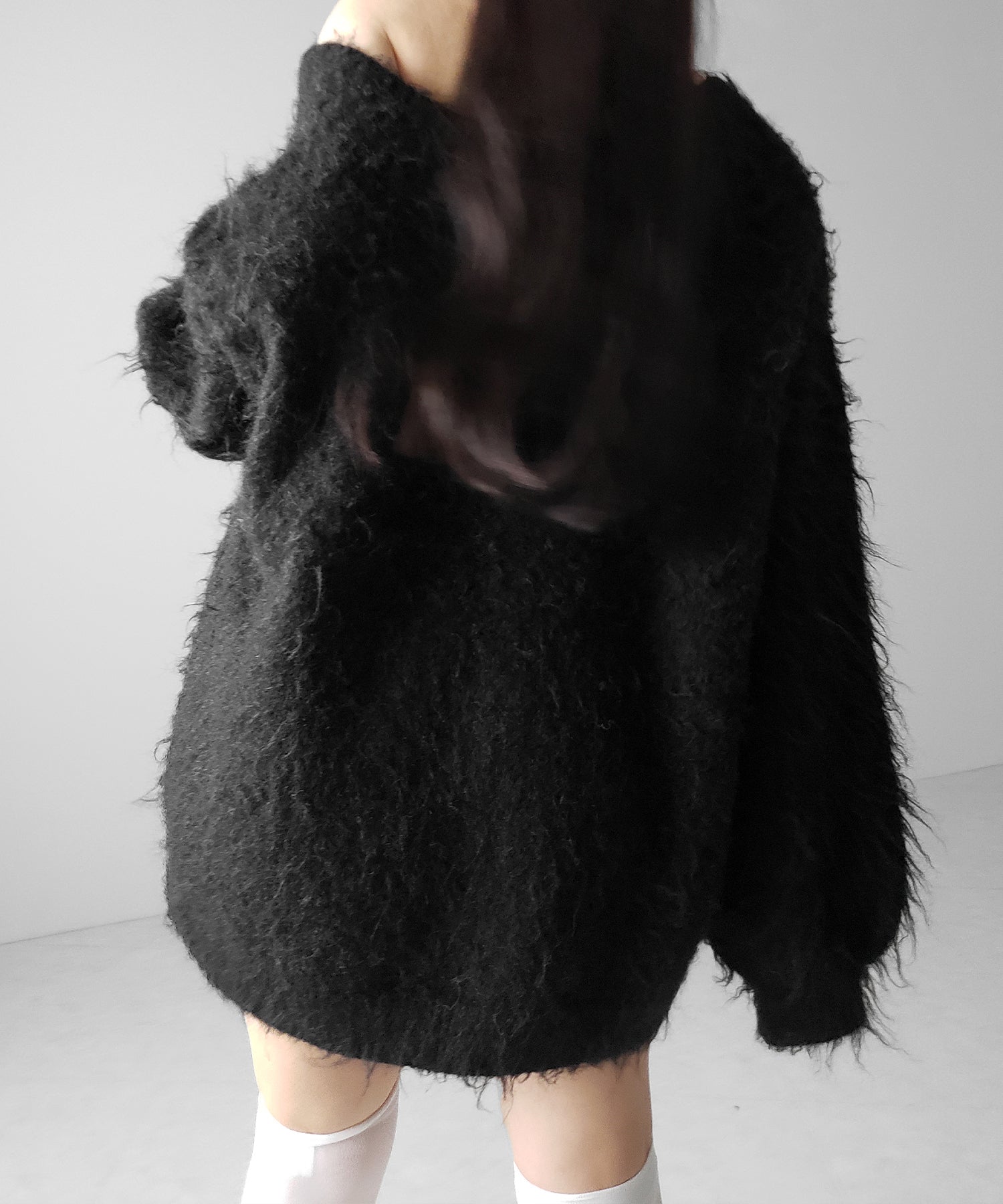 レースアップリボンオーバーシャギーニットカーディガン / lace up ribbon over shaggy knit cardigan