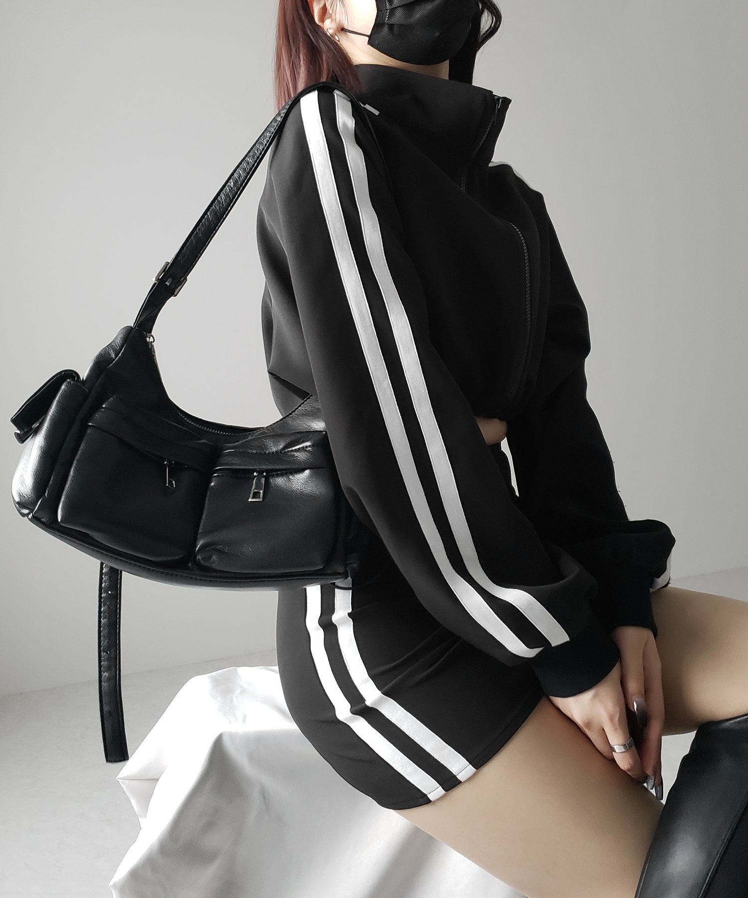 【 セットアップ着用可能 】サイドラインハイウエストミニスカート / sideline high waist mini skirt