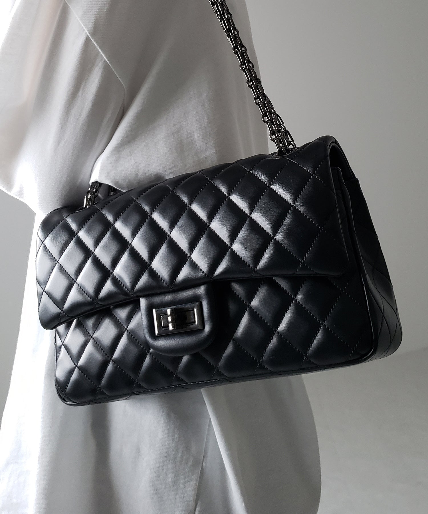 【 2color 】キルティングチェーンスクエアショルダーバッグ / quilting chain square shoulder bag
