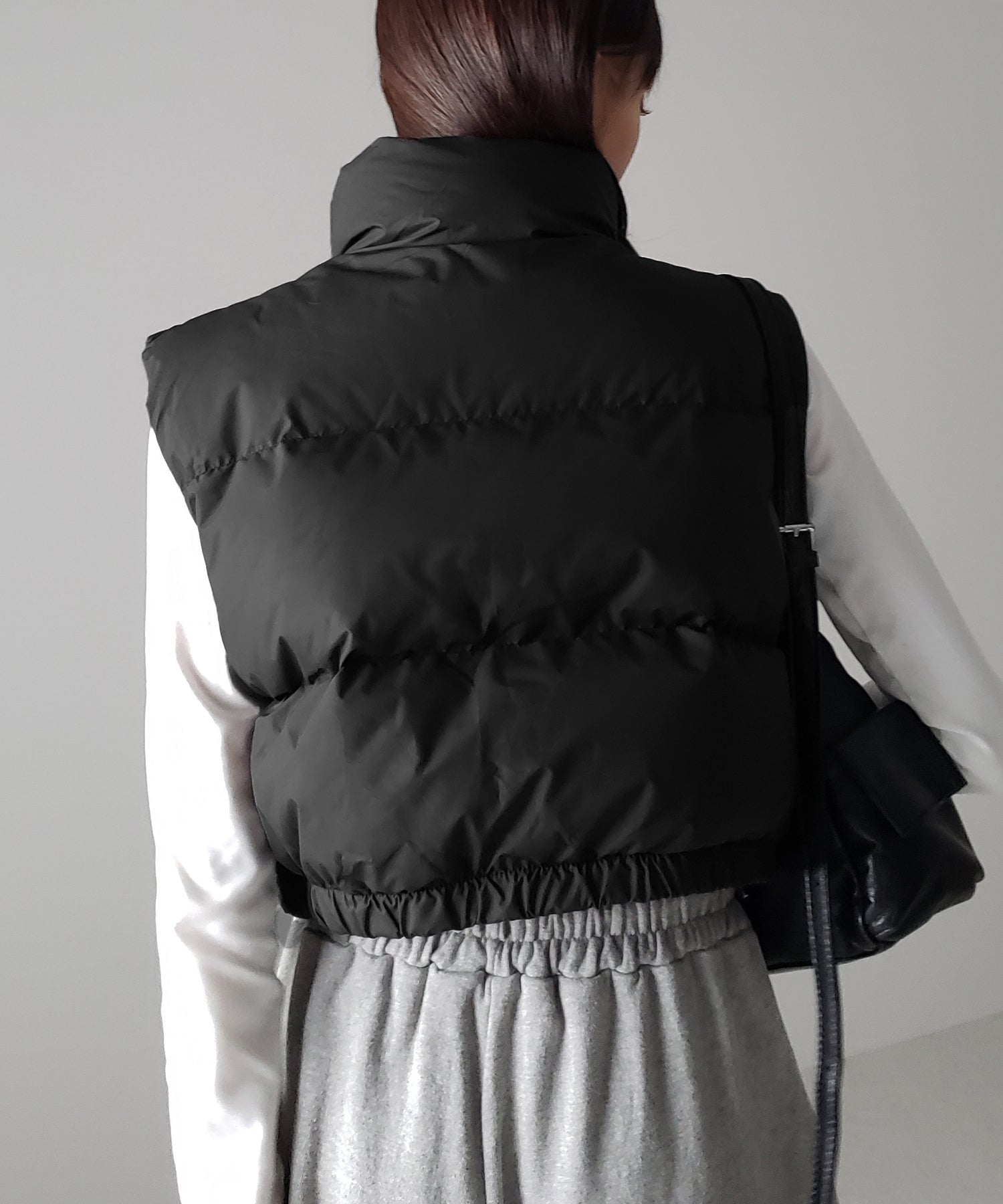 【 2COLOR 】コンパクトショートフェイクダウンベスト
