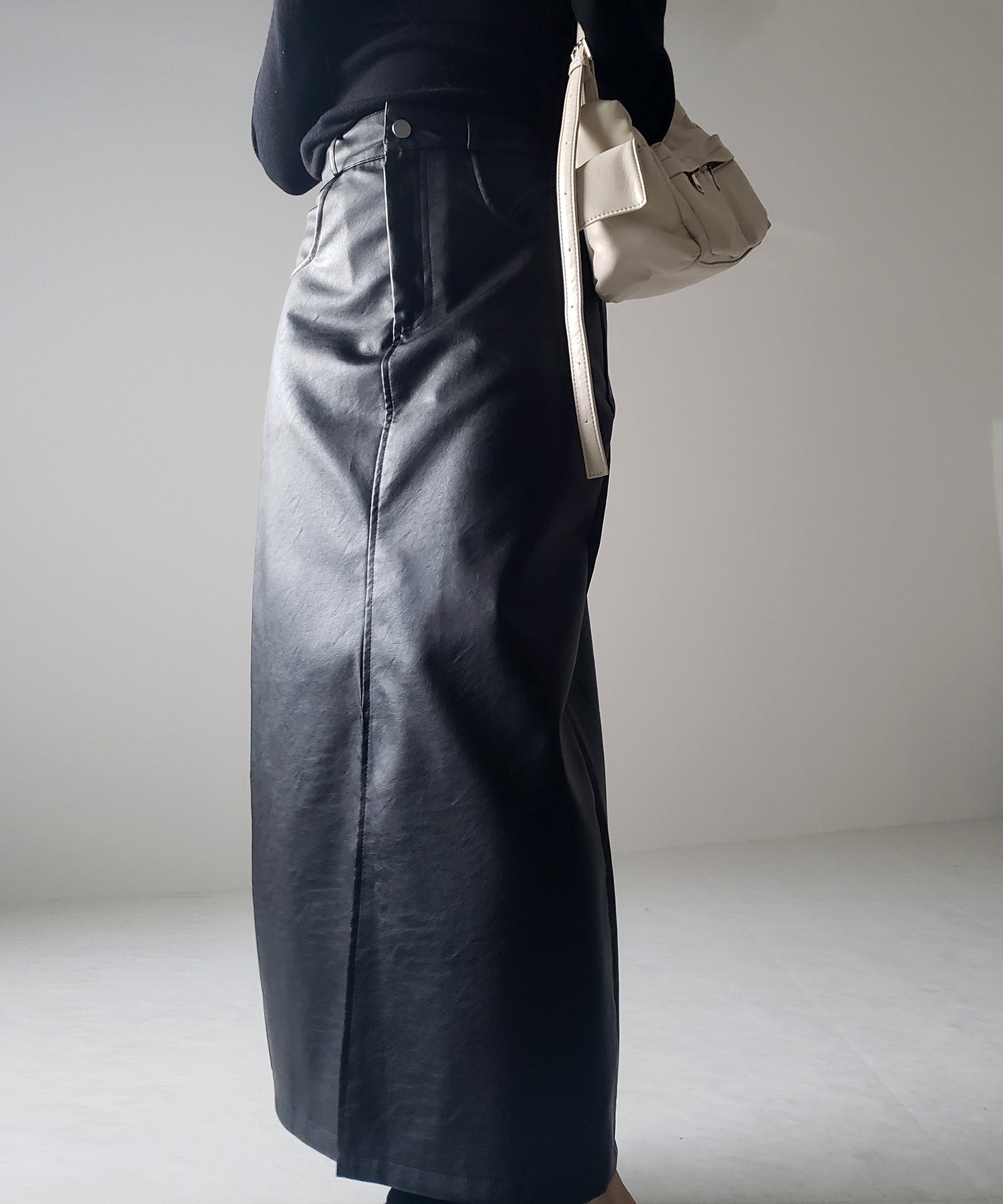 【 3color / 3size 】フロントスリットヴィンテージフェイクレザースカート