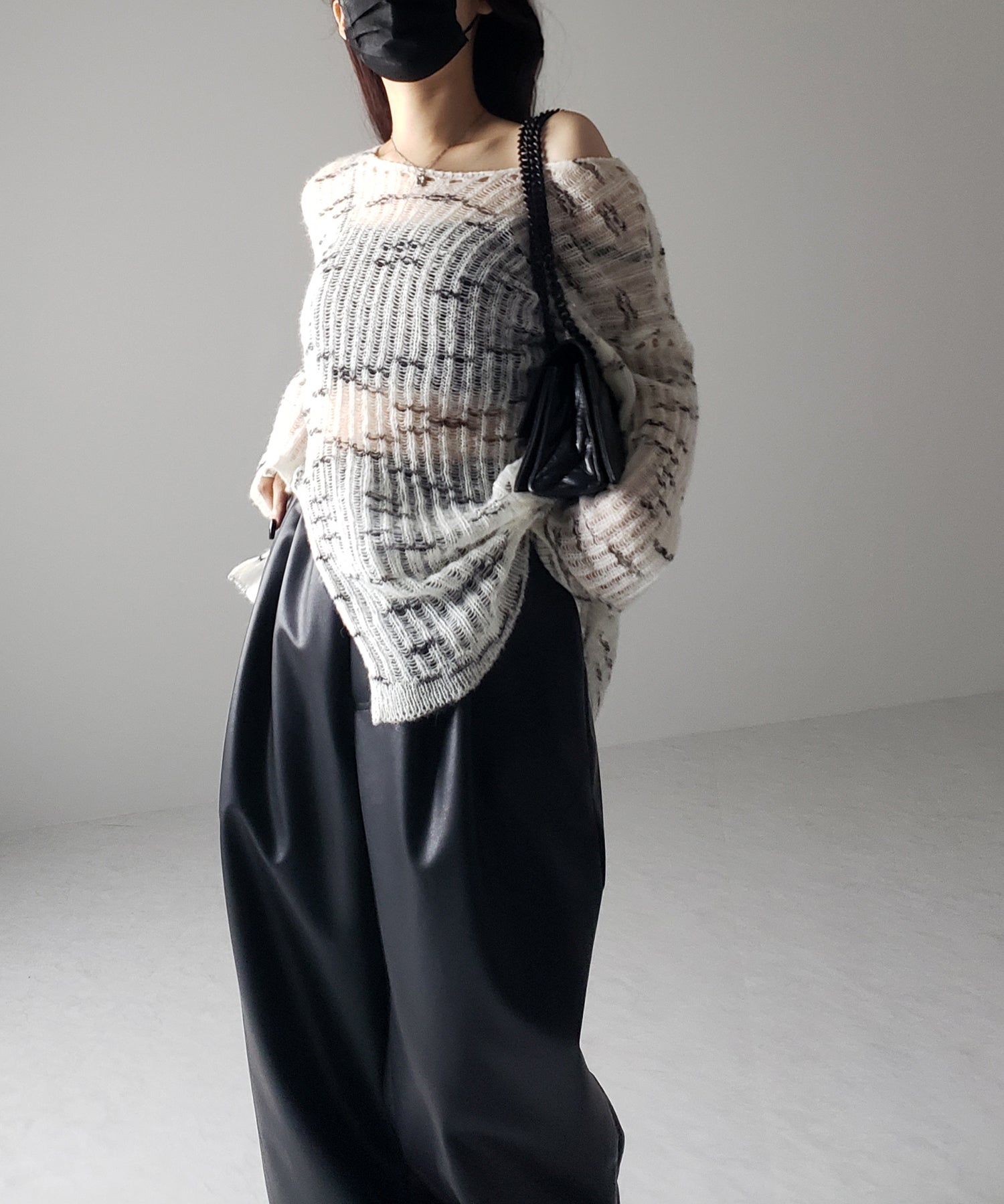 【 4size/2color 】ドロストフェイクレザーボリュームワイドパンツ