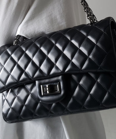 キルティングチェーンスクエアショルダーバッグ / quilting chain square shoulder bag