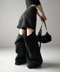 S / BLACK