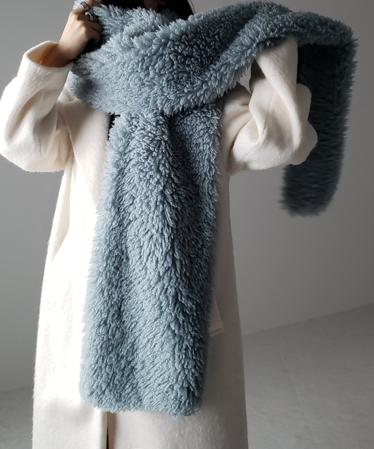 ボリュームフラッフィーシャギーボアマフラー / volume fluffy shaggy boa muffler