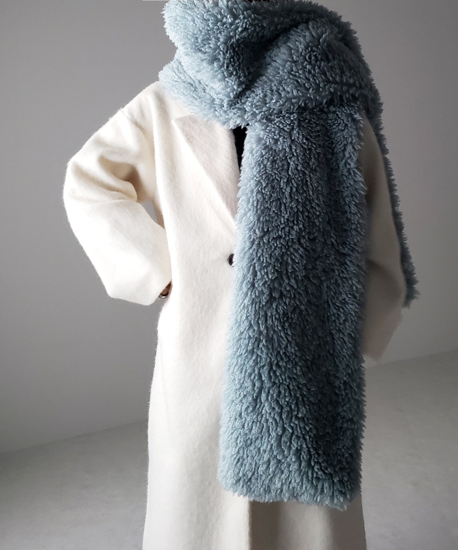 ボリュームフラッフィーシャギーボアマフラー / volume fluffy shaggy boa muffler