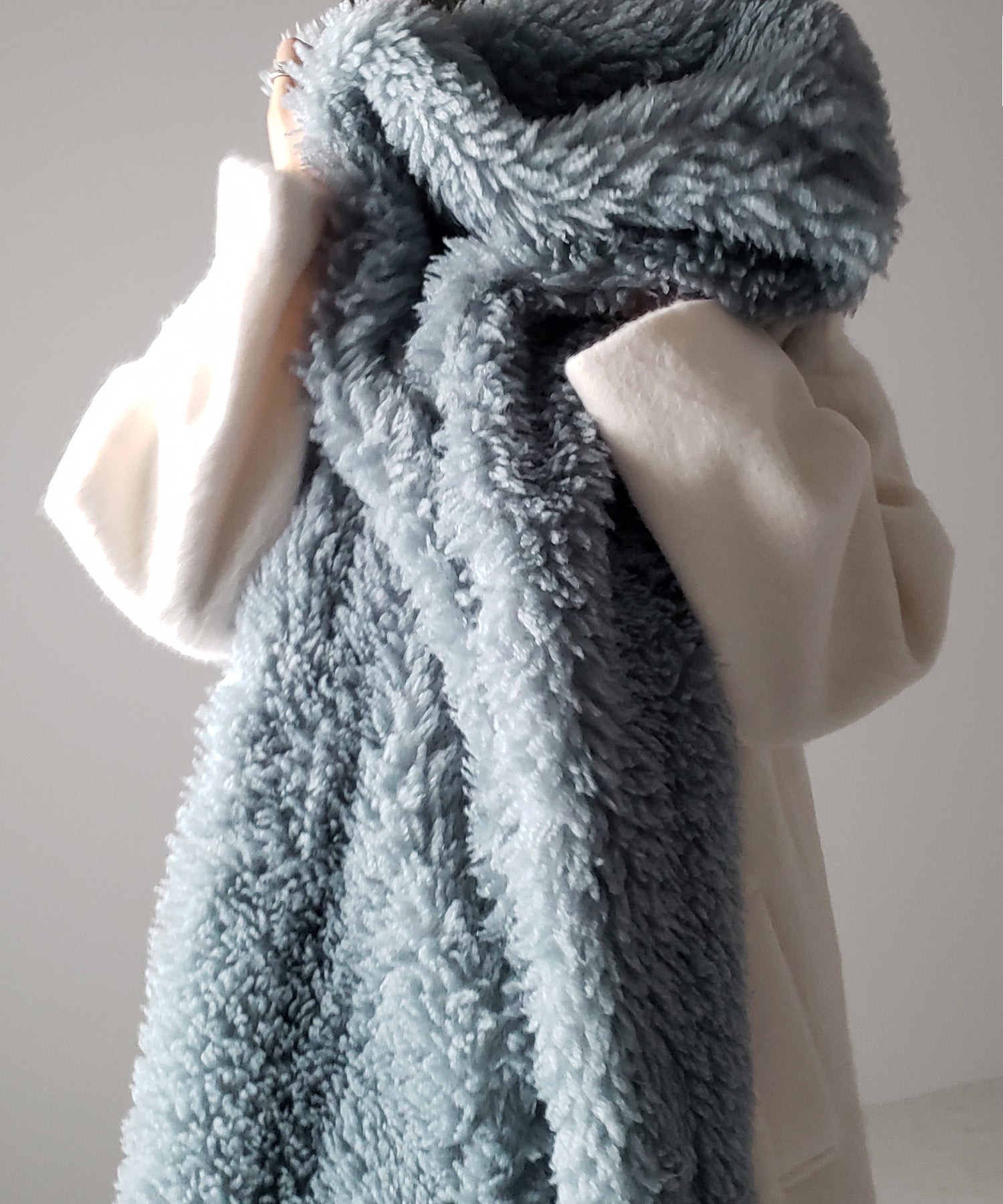 ボリュームフラッフィーシャギーボアマフラー / volume fluffy shaggy boa muffler