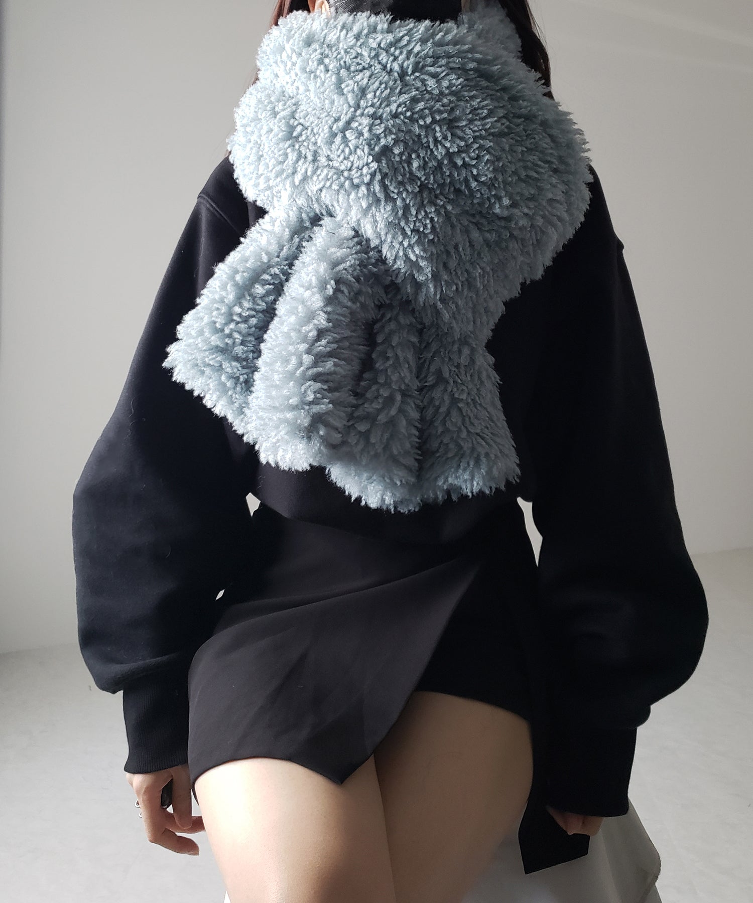 ボリュームフラッフィーシャギーボアマフラー / volume fluffy shaggy boa muffler