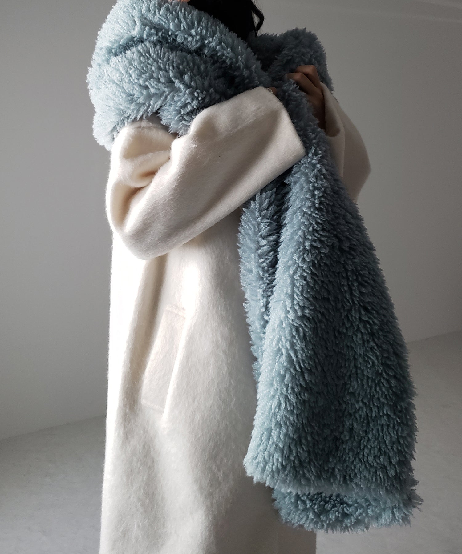 ボリュームフラッフィーシャギーボアマフラー / volume fluffy shaggy boa muffler