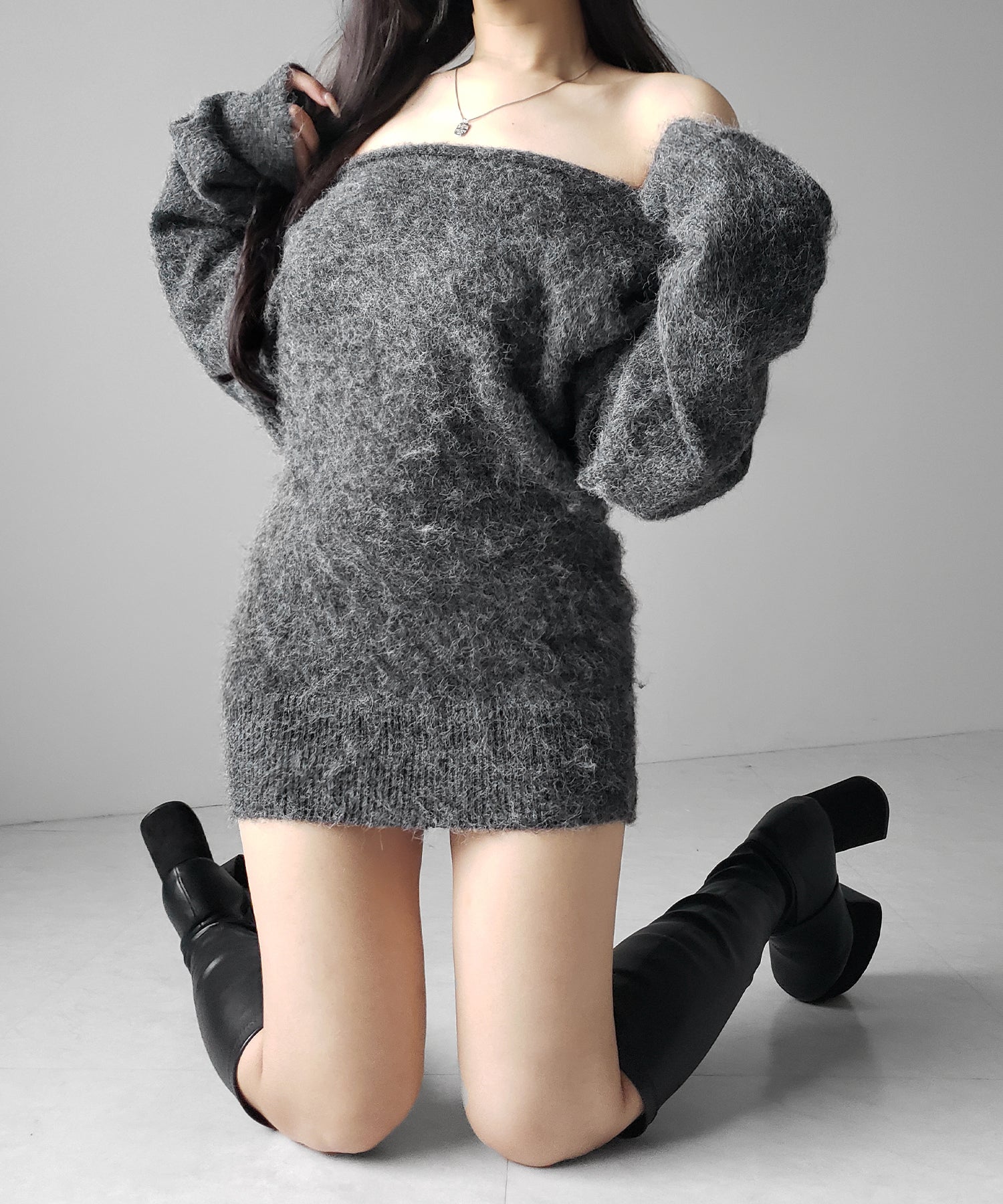 オフショルダーレディニットミニワンピース / off shoulder lady knit mini onepiece