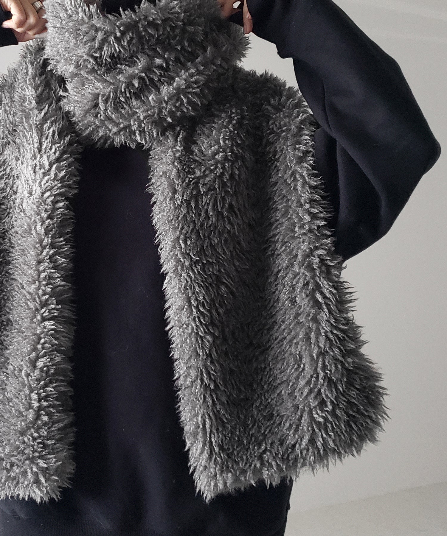 ボリュームフラッフィーシャギーボアマフラー / volume fluffy shaggy boa muffler