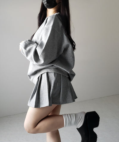 【 セットアップ 】オーバースウェットトップス + プリーツミニスカート SET / oversweat tops + pleated mini skirt SET