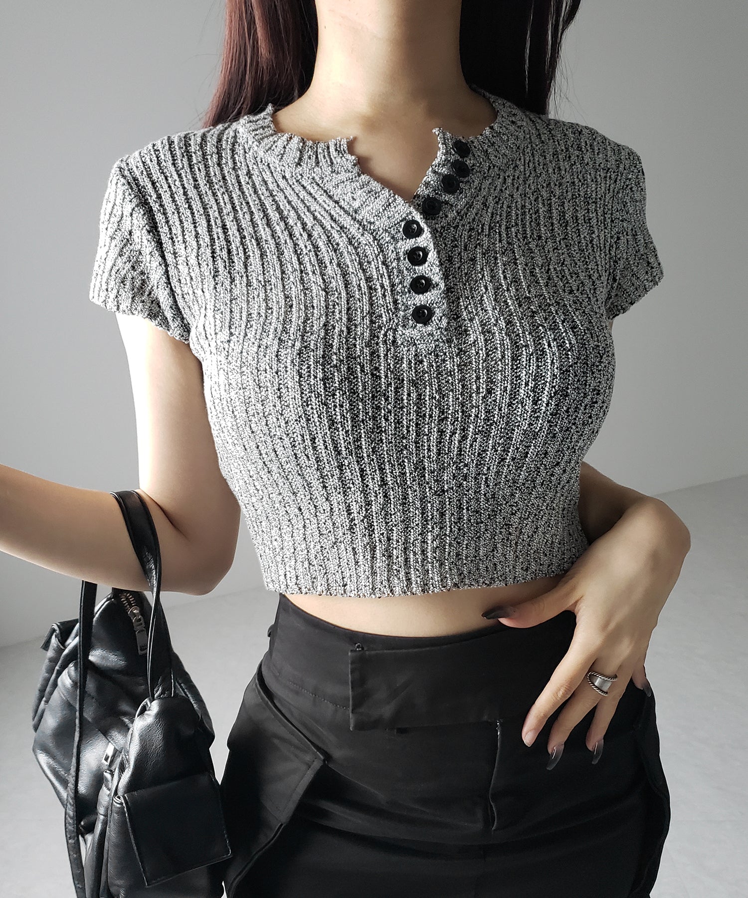 キーネックショートサマーリブニットトップス / Key neck short summer rib knit tops