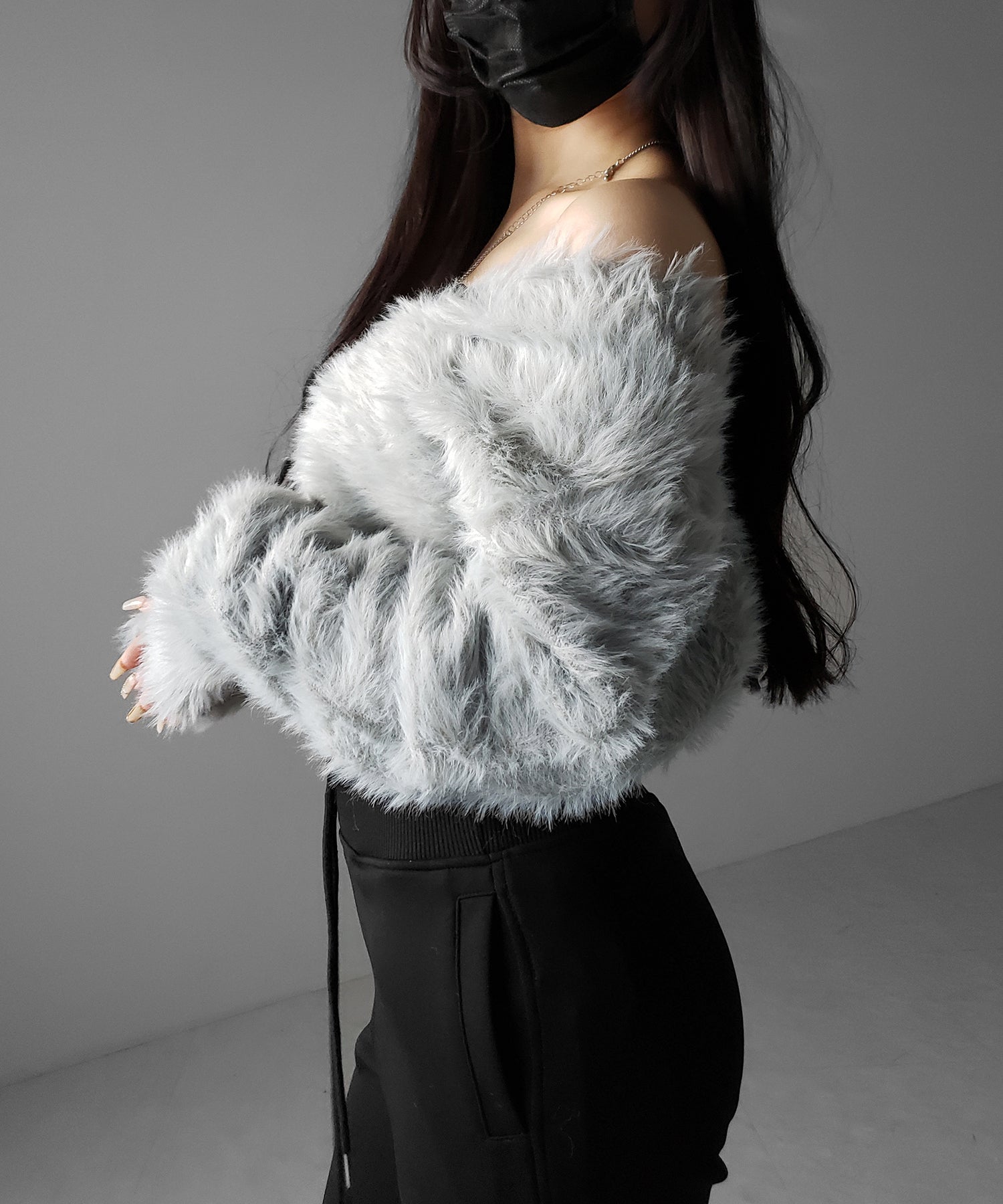 ブラックボタンショートシャギーニットカーディガン / black button short shaggy knit cardigan