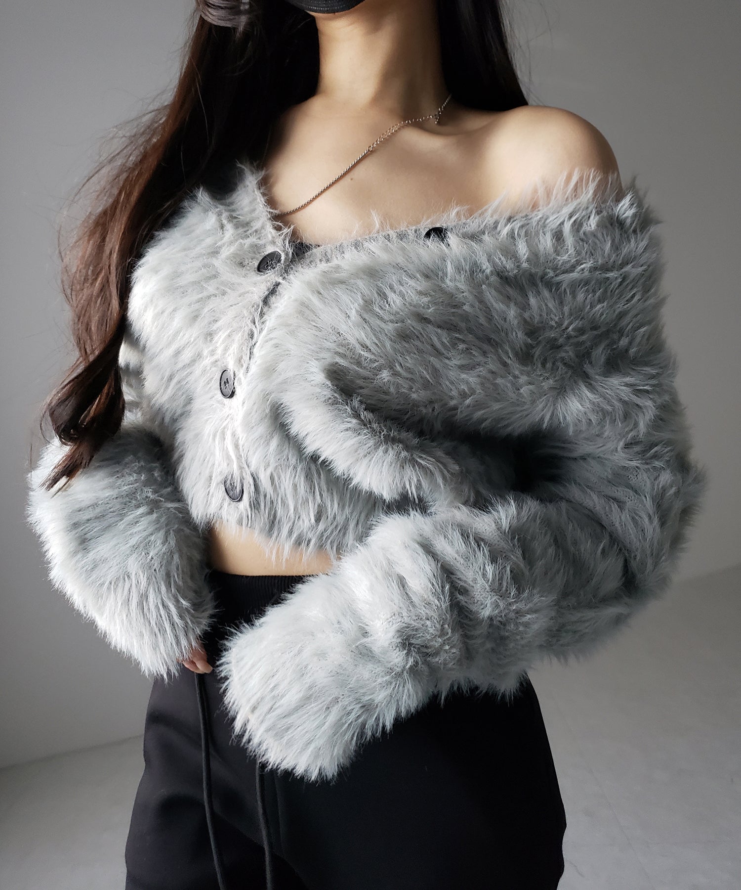 ブラックボタンショートシャギーニットカーディガン / black button short shaggy knit cardigan