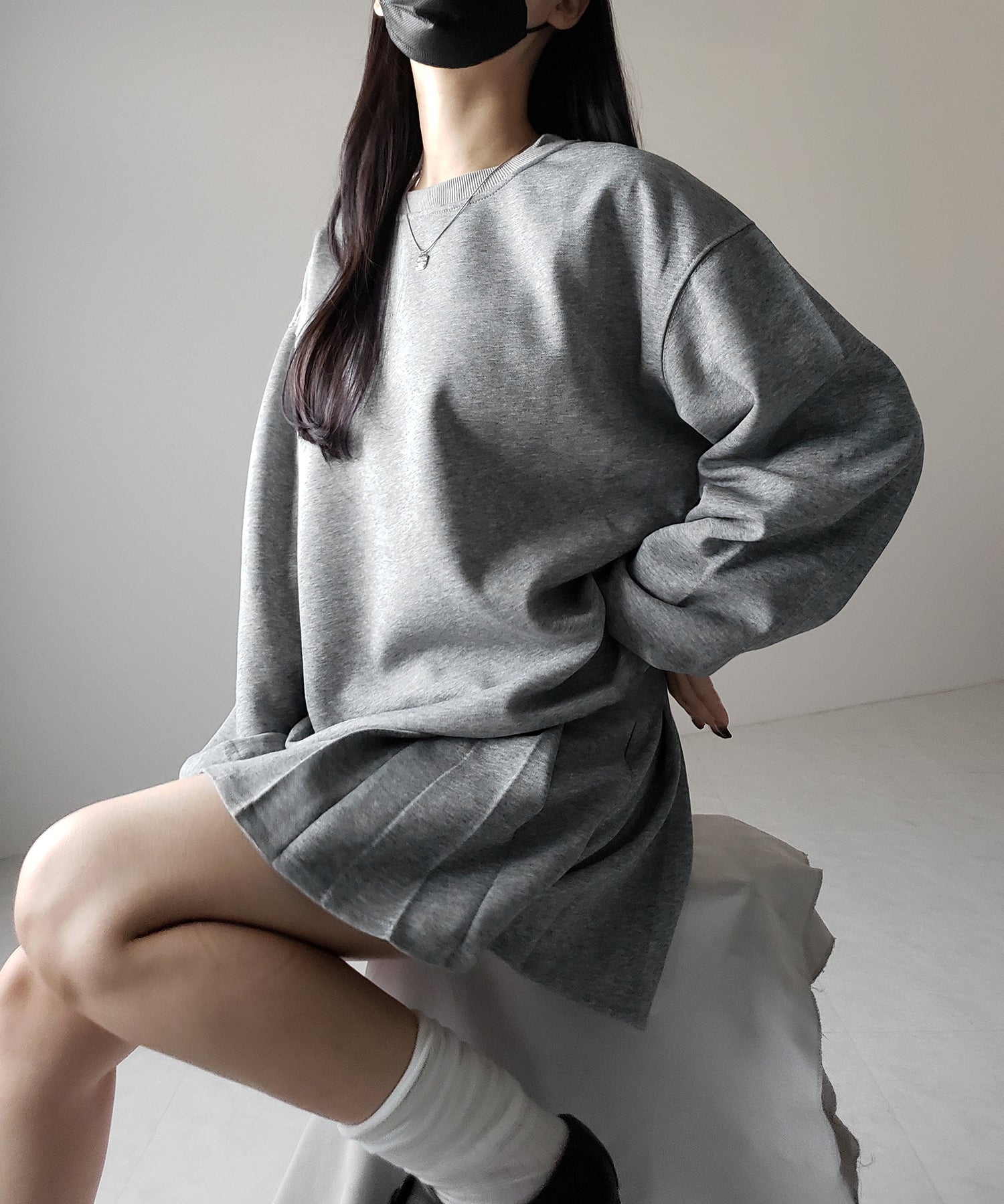 【 セットアップ 】オーバースウェットトップス + プリーツミニスカート SET / oversweat tops + pleated mini skirt SET