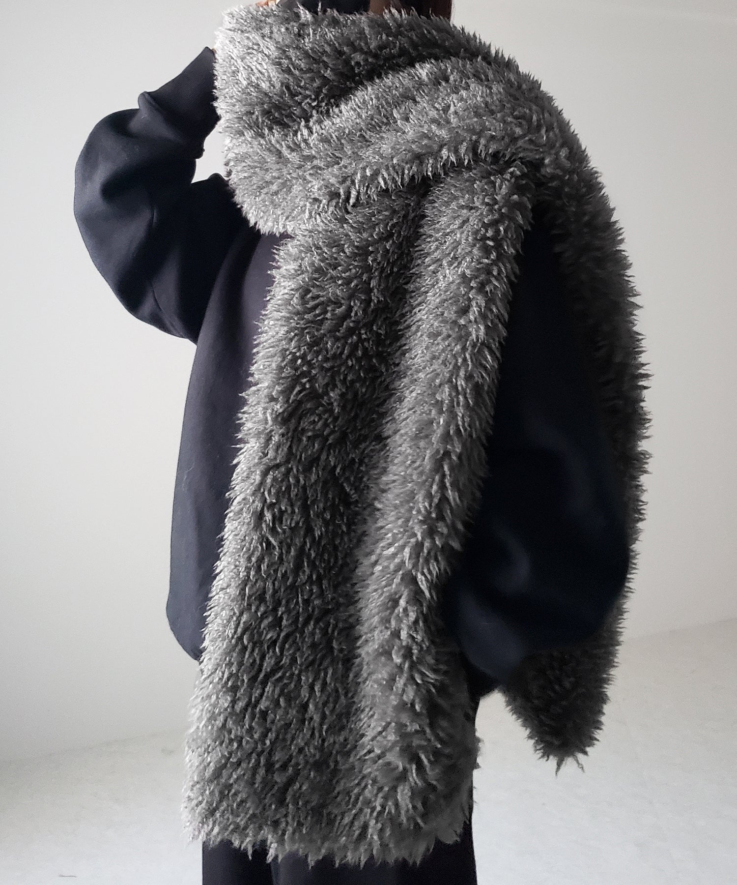 ボリュームフラッフィーシャギーボアマフラー / volume fluffy shaggy boa muffler
