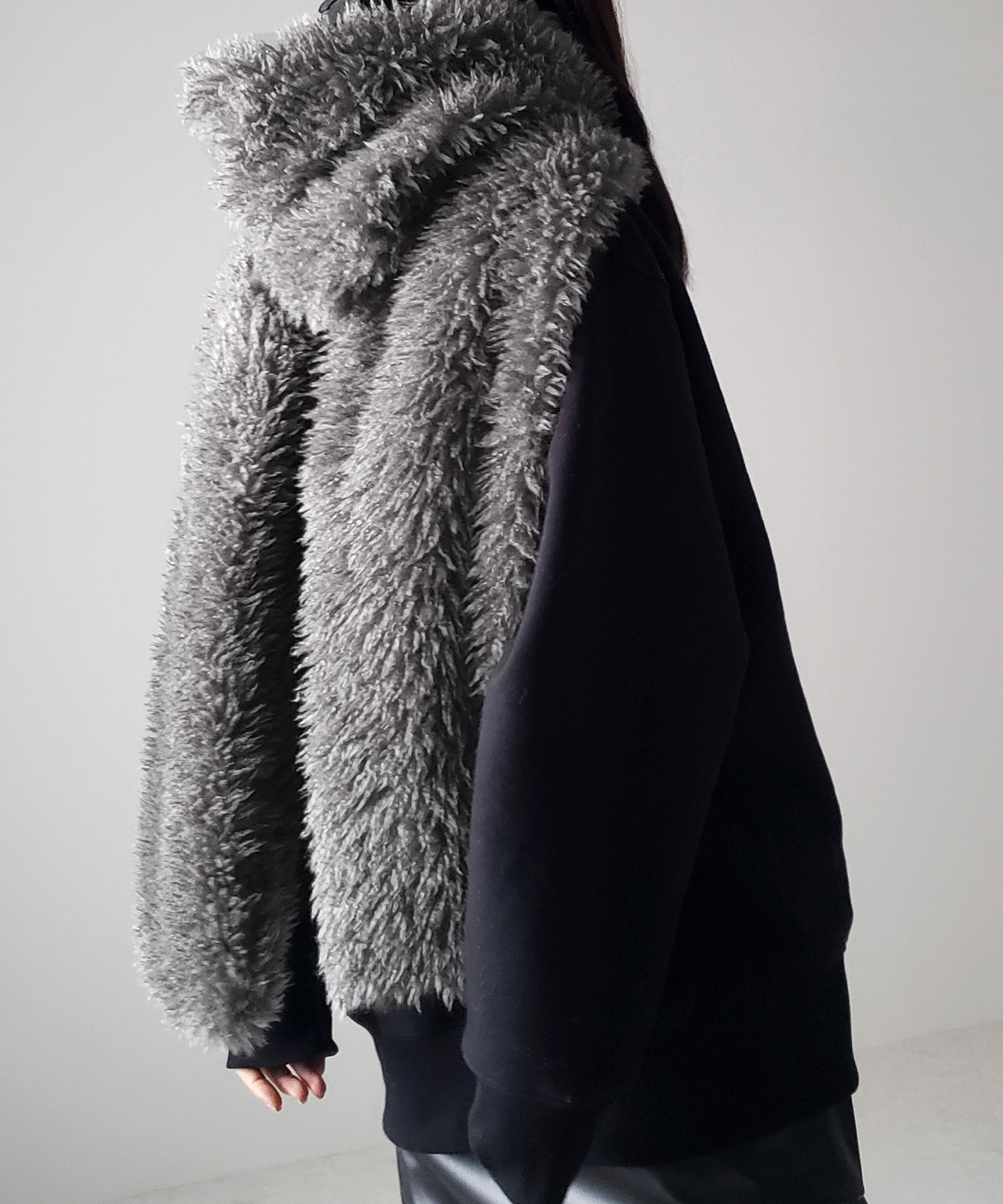 ボリュームフラッフィーシャギーボアマフラー / volume fluffy shaggy boa muffler