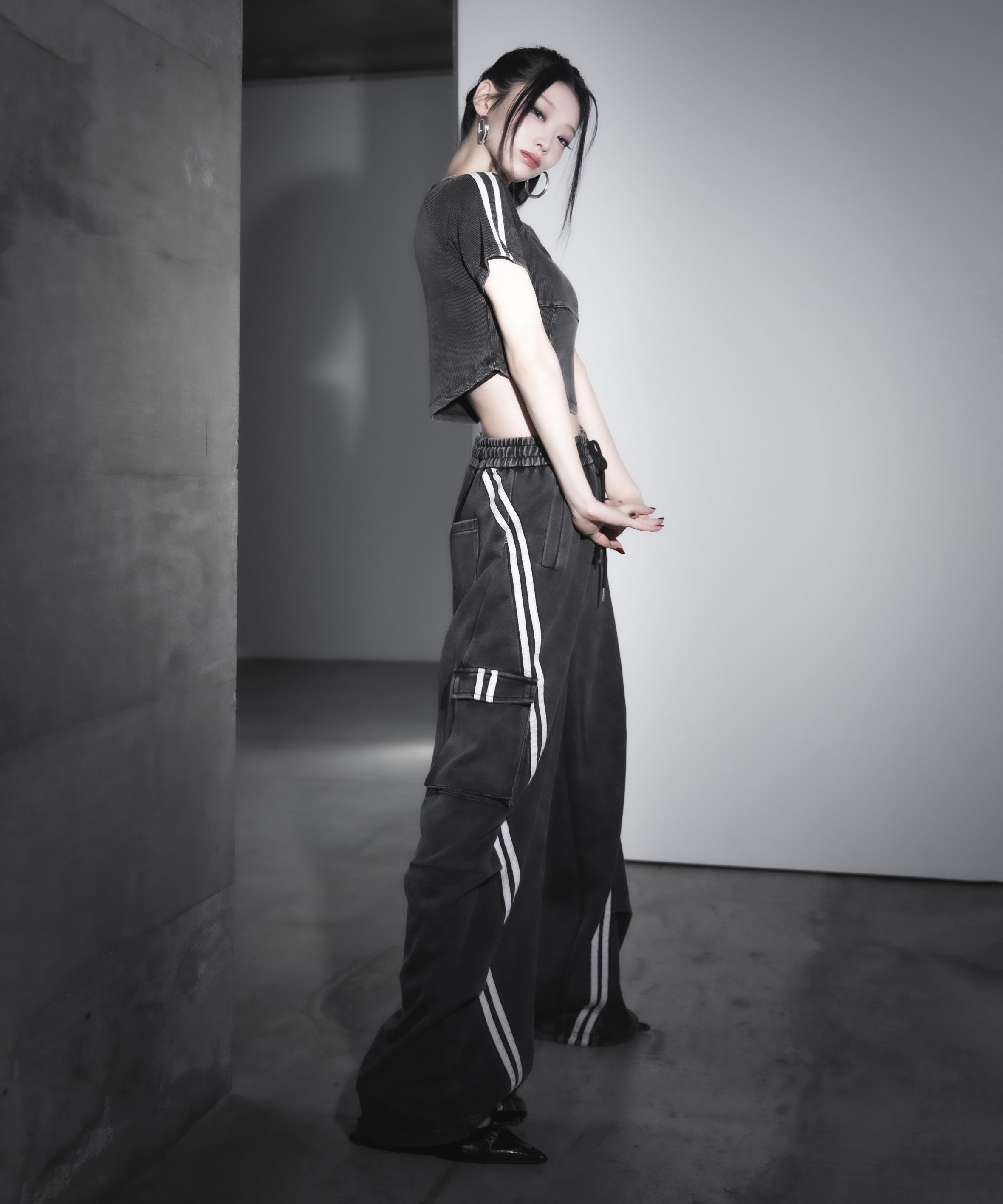【 2color /裾絞り可能2WAY 】ピグメントヴィンテージサイドラインタックワイドスウェットパンツ / pigment vintage sideline tuck wide sweatpants