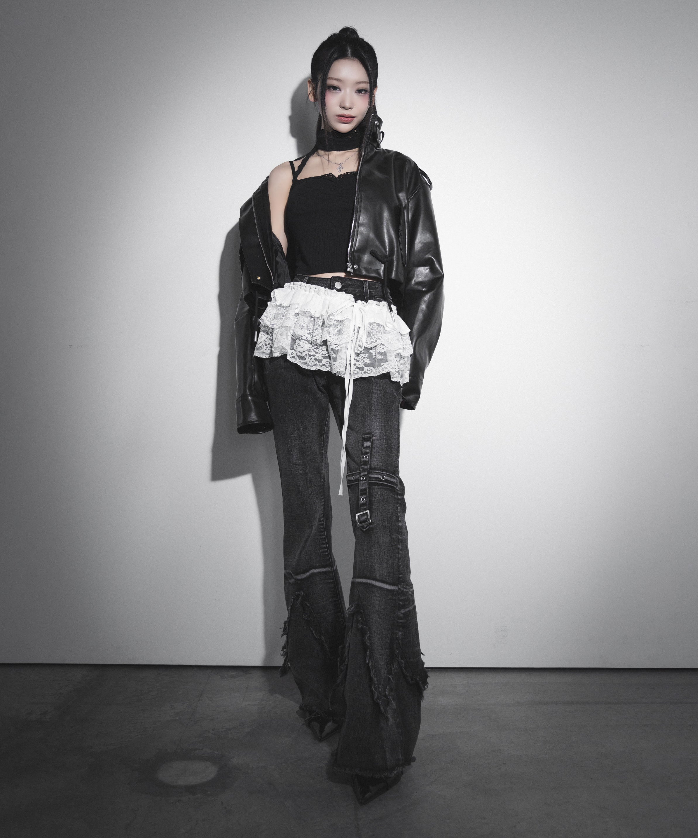 クロスデザインヴィンテージライクフリンジストレッチフレアデニム / cross design vintage-like fringe stretch flare denim