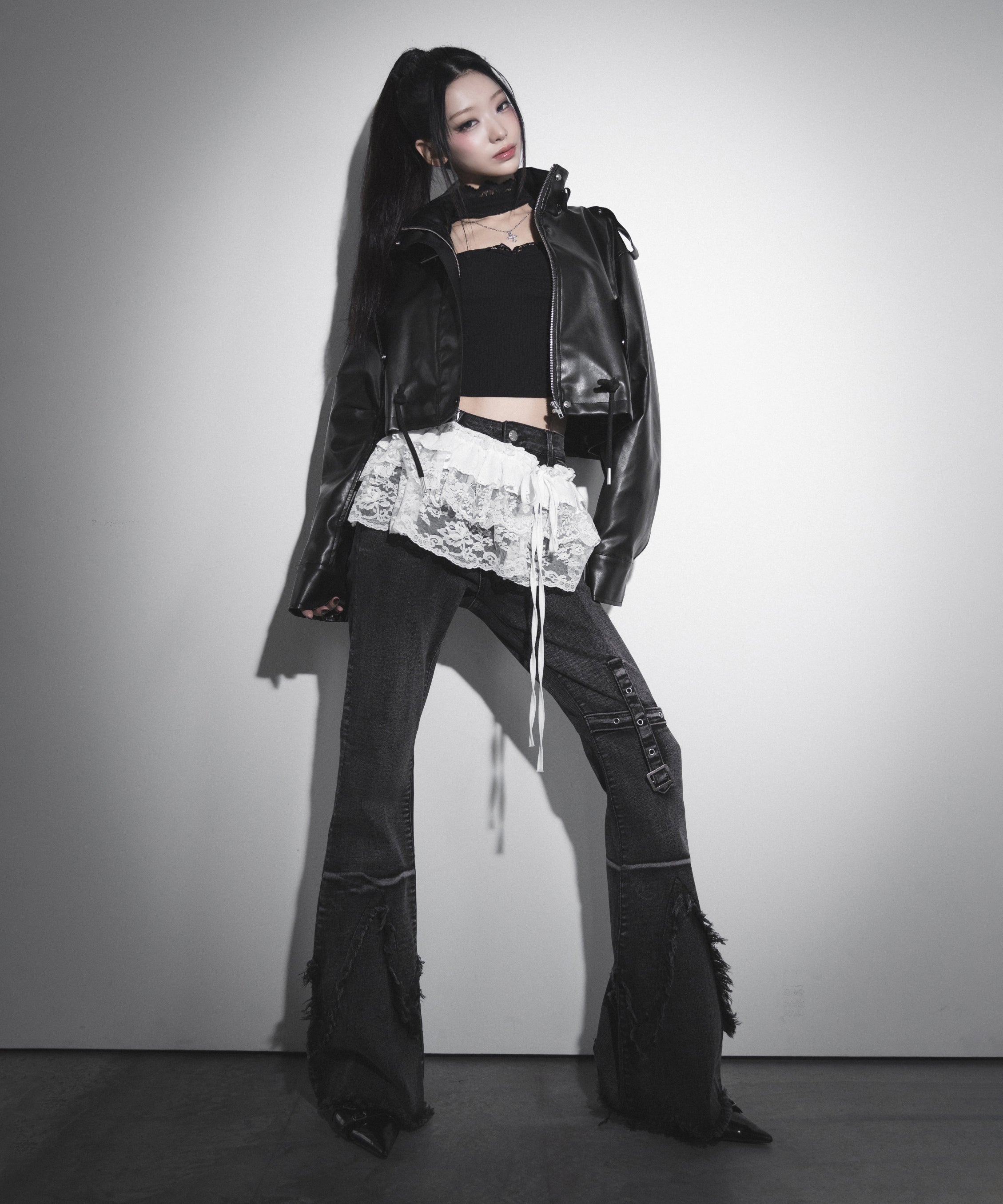【 2color 】ストラップリボンレースフリルミニ巻きスカート / strap ribbon lace frill mini wrap skirt