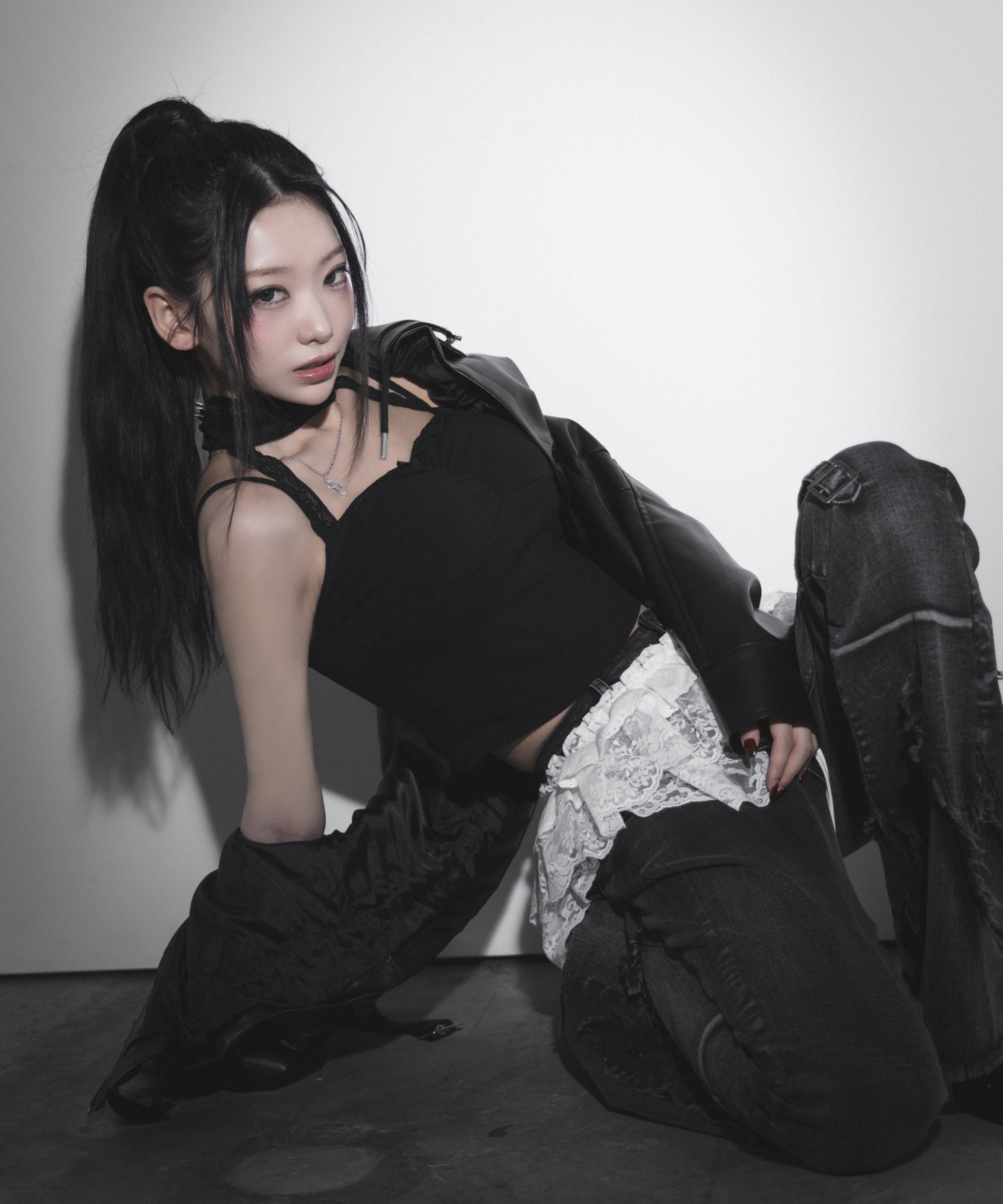 【 2color 】ストラップリボンレースフリルミニ巻きスカート / strap ribbon lace frill mini wrap skirt