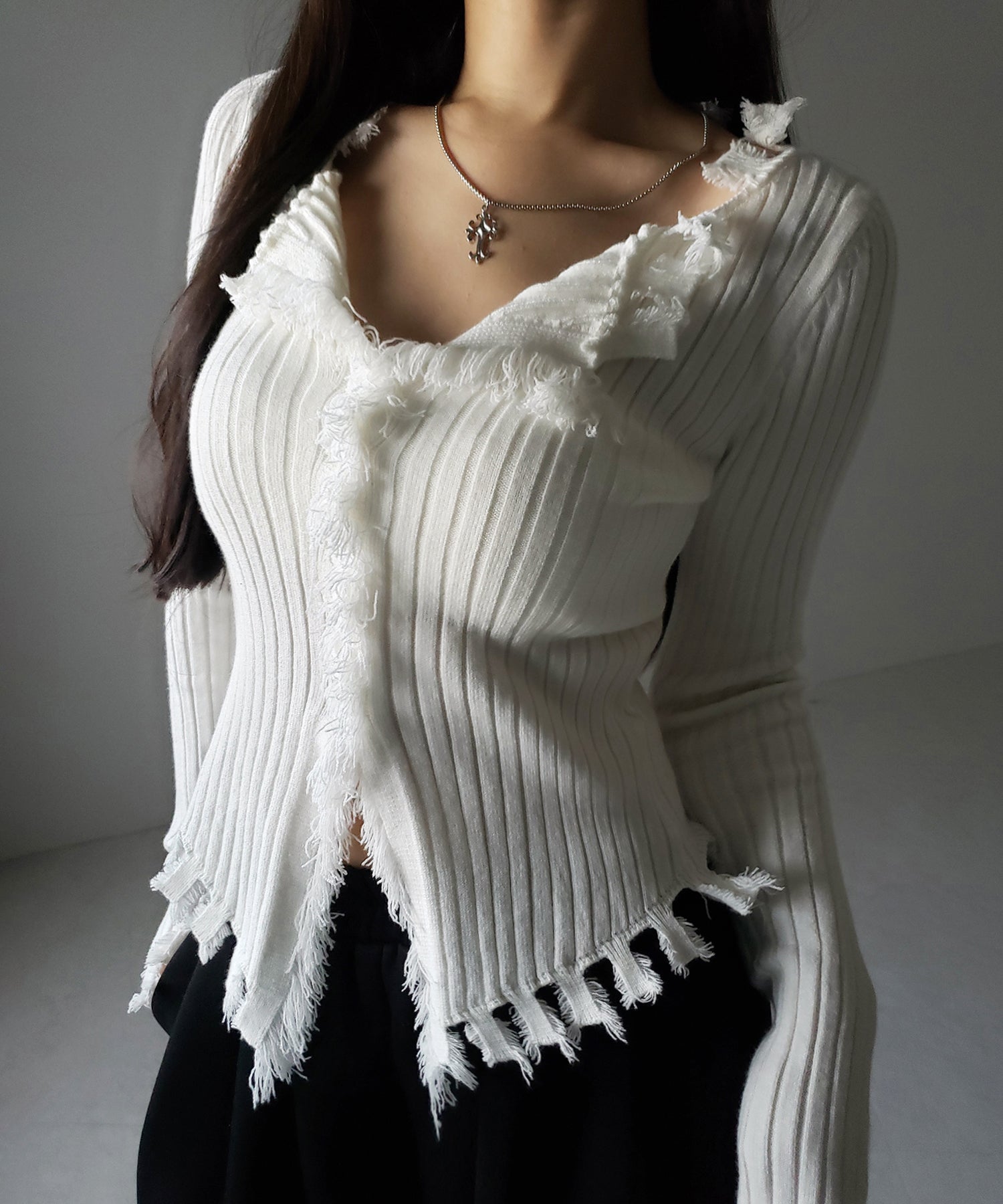 ダメージフリンジリブニットスリムカーディガン / damage fringe rib knit slim cardigan