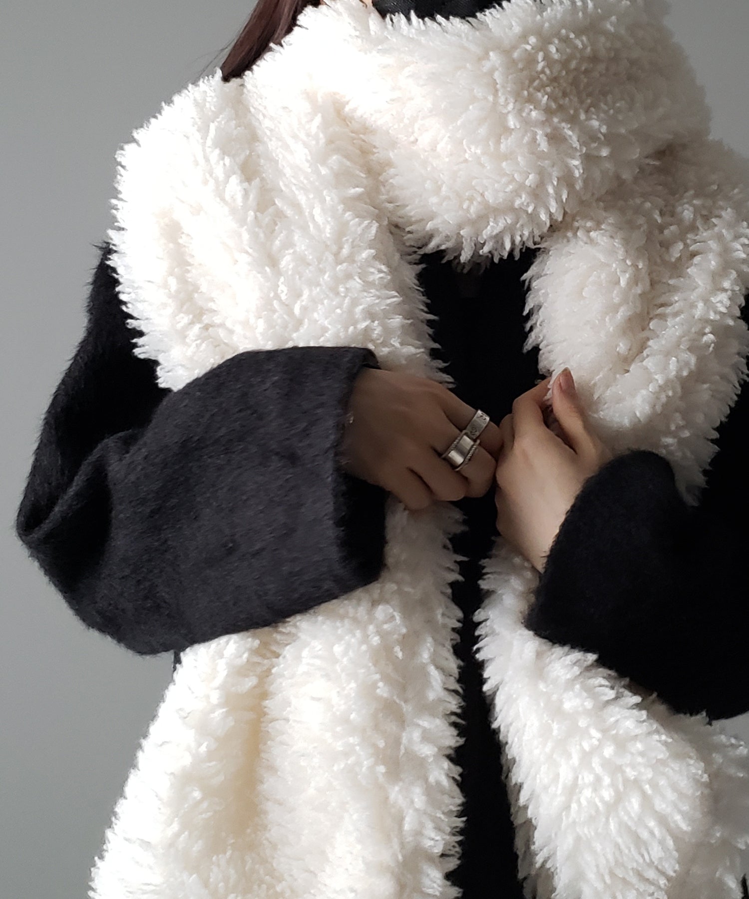ボリュームフラッフィーシャギーボアマフラー / volume fluffy shaggy boa muffler
