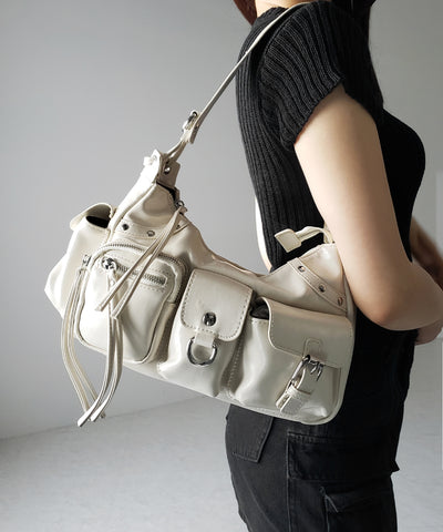 【 ショルダーにできる2WAY 】 4アウトポケットワンハンドルショルダーバッグ / 4 outpocket onehandle shoulder bag