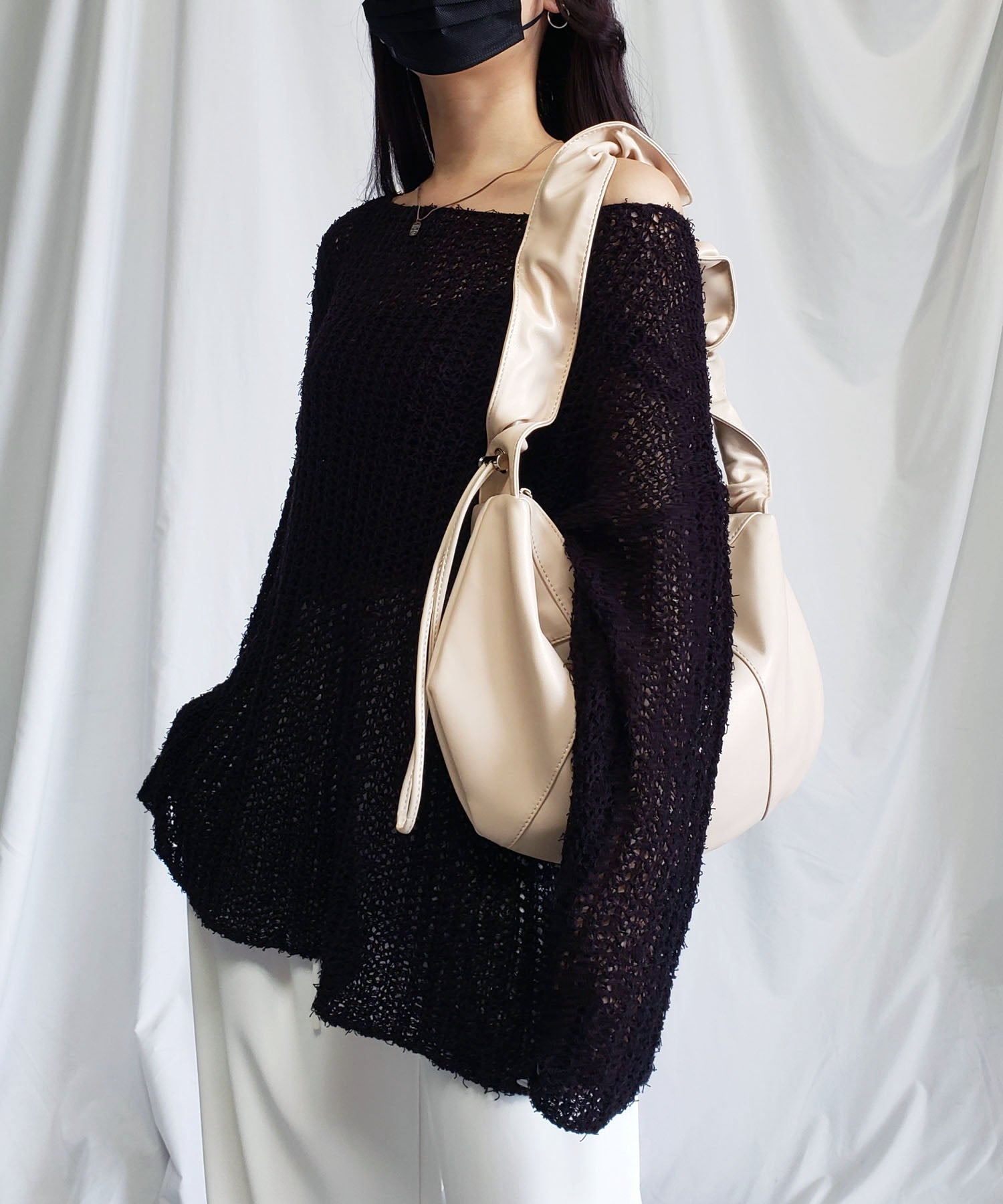 シャーリングハンドルショルダーバッグ / shirring handle shoulder bag