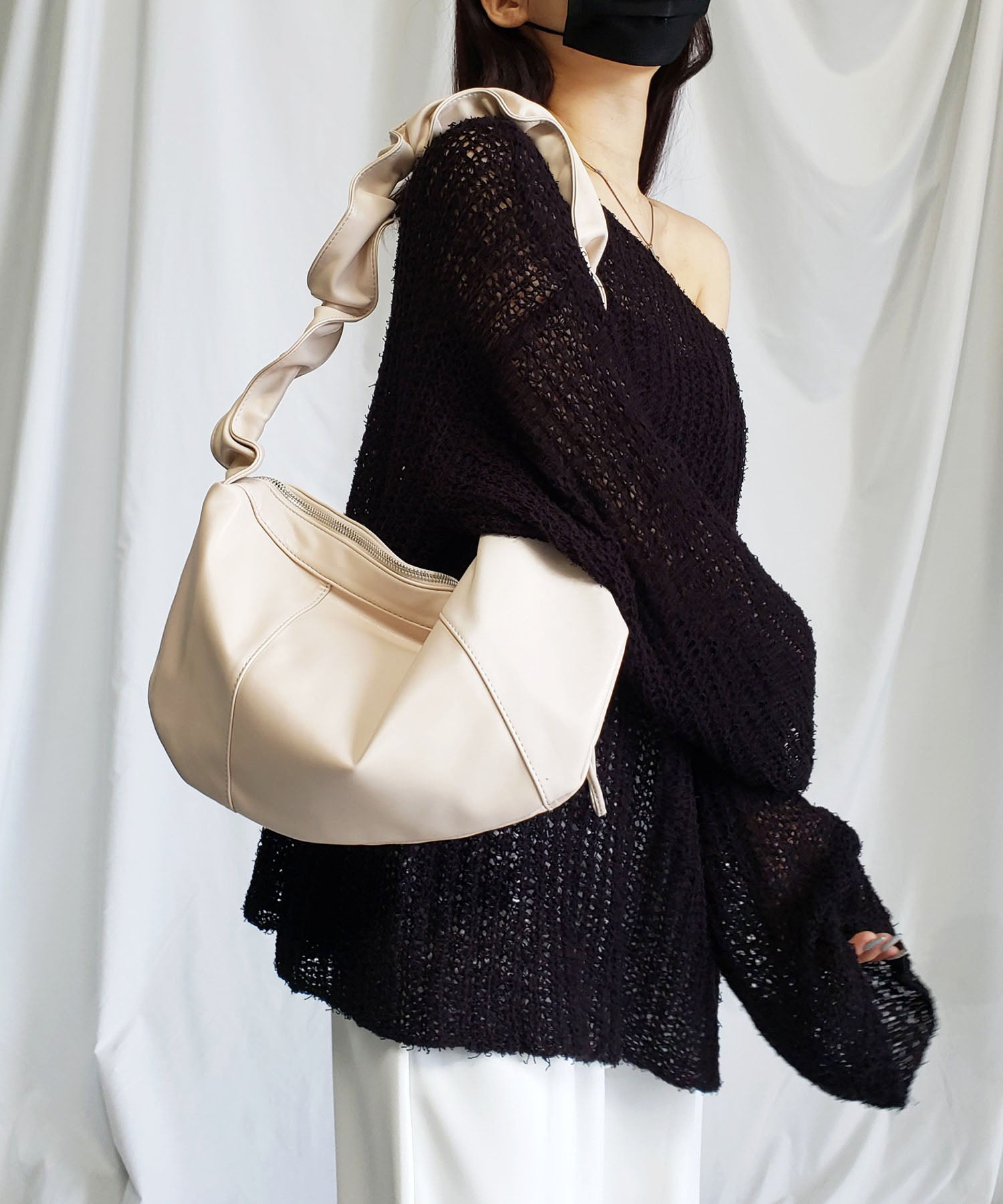 シャーリングハンドルショルダーバッグ / shirring handle shoulder bag