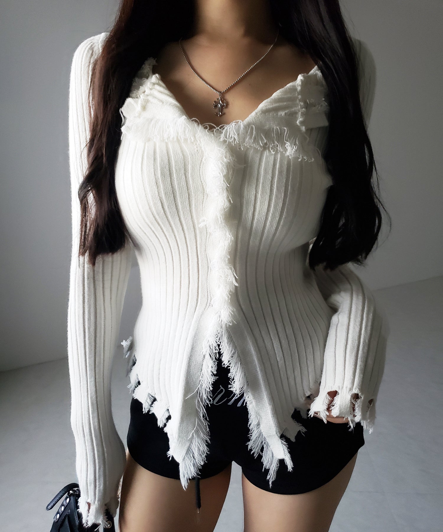 ダメージフリンジリブニットスリムカーディガン / damage fringe rib knit slim cardigan
