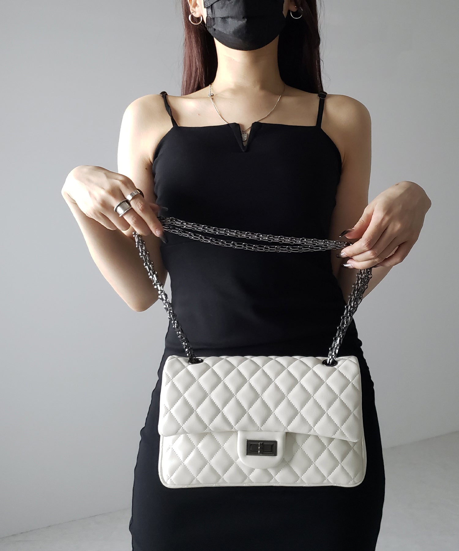 キルティングチェーンスクエアショルダーバッグ / quilting chain square shoulder bag